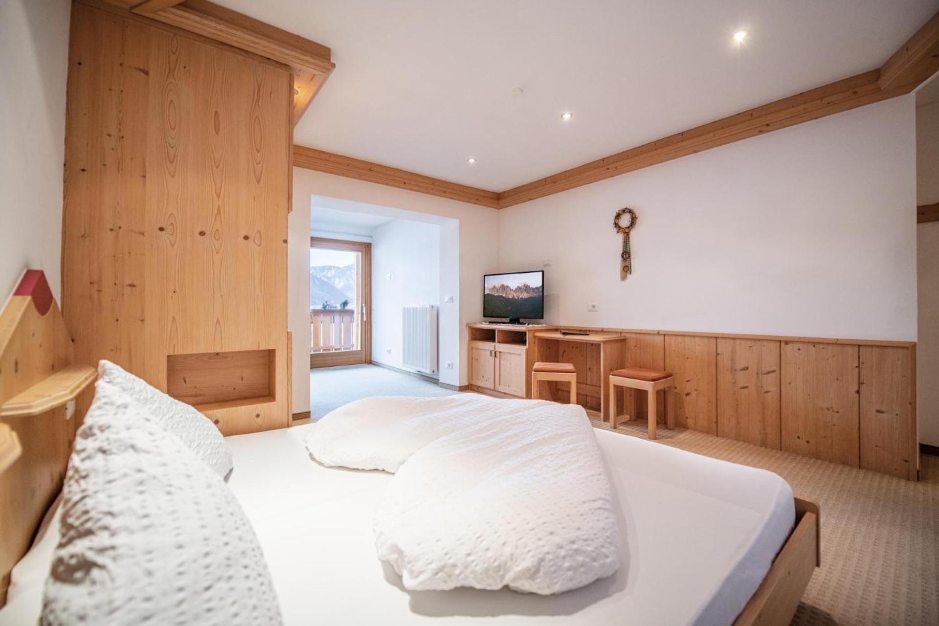 Superior Double Room with Balcony and View
