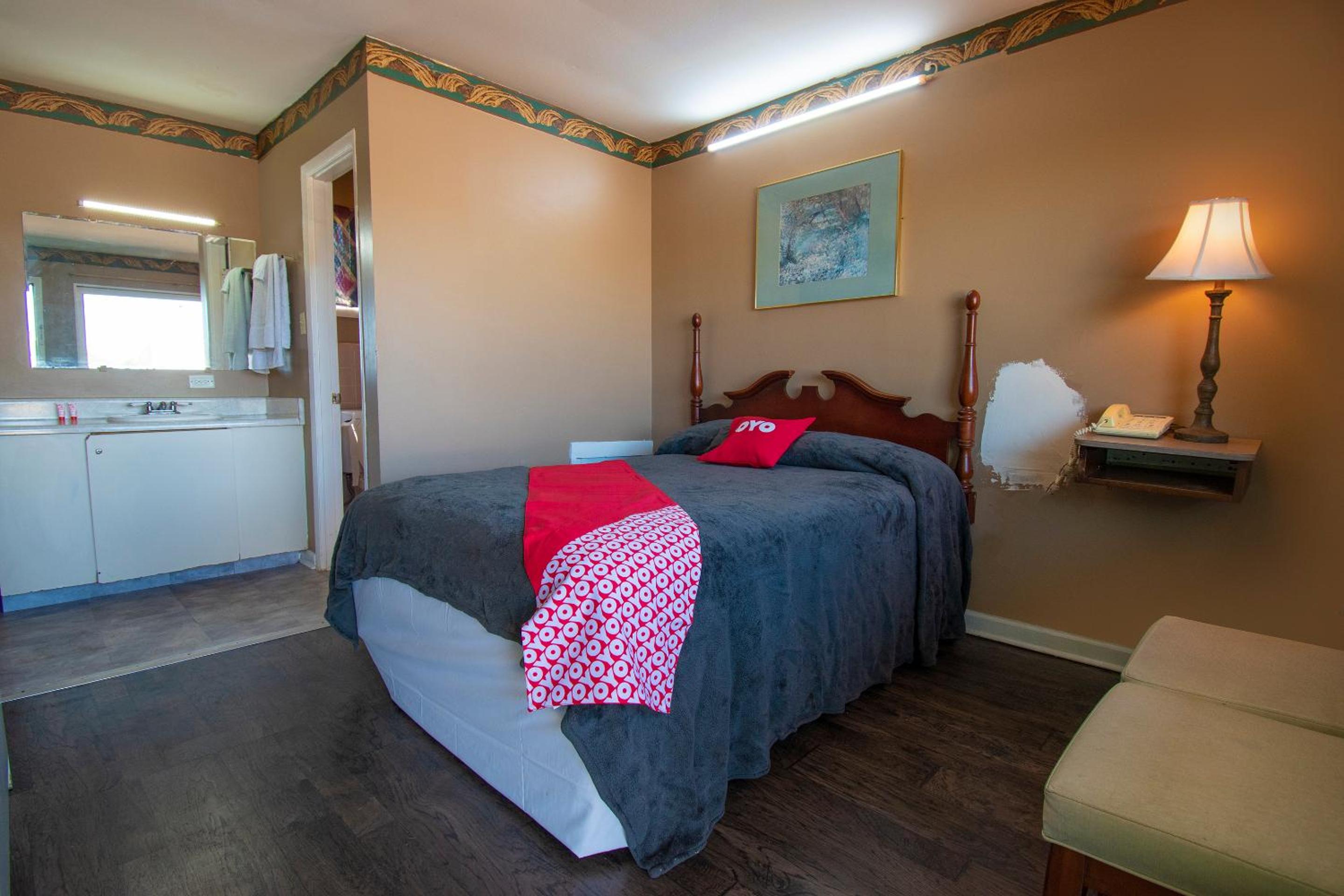Queen Room - Photo 2