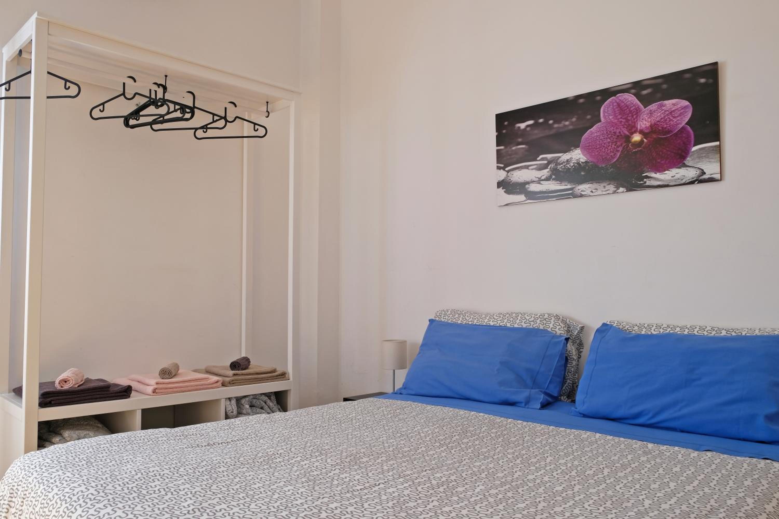 Triple Room with Private Bathroom photo 2