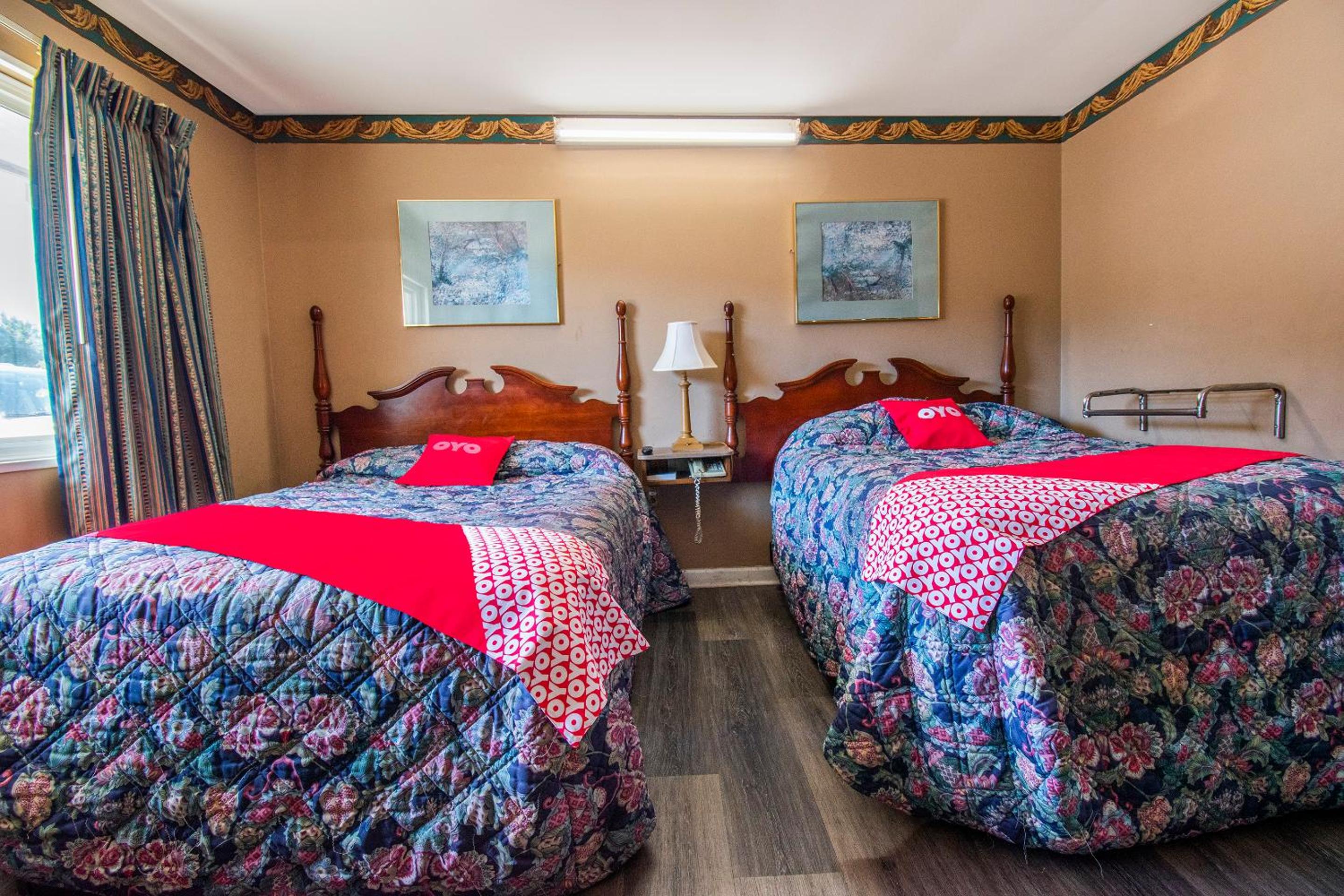 Double Room with Two Double Beds - Photo 8