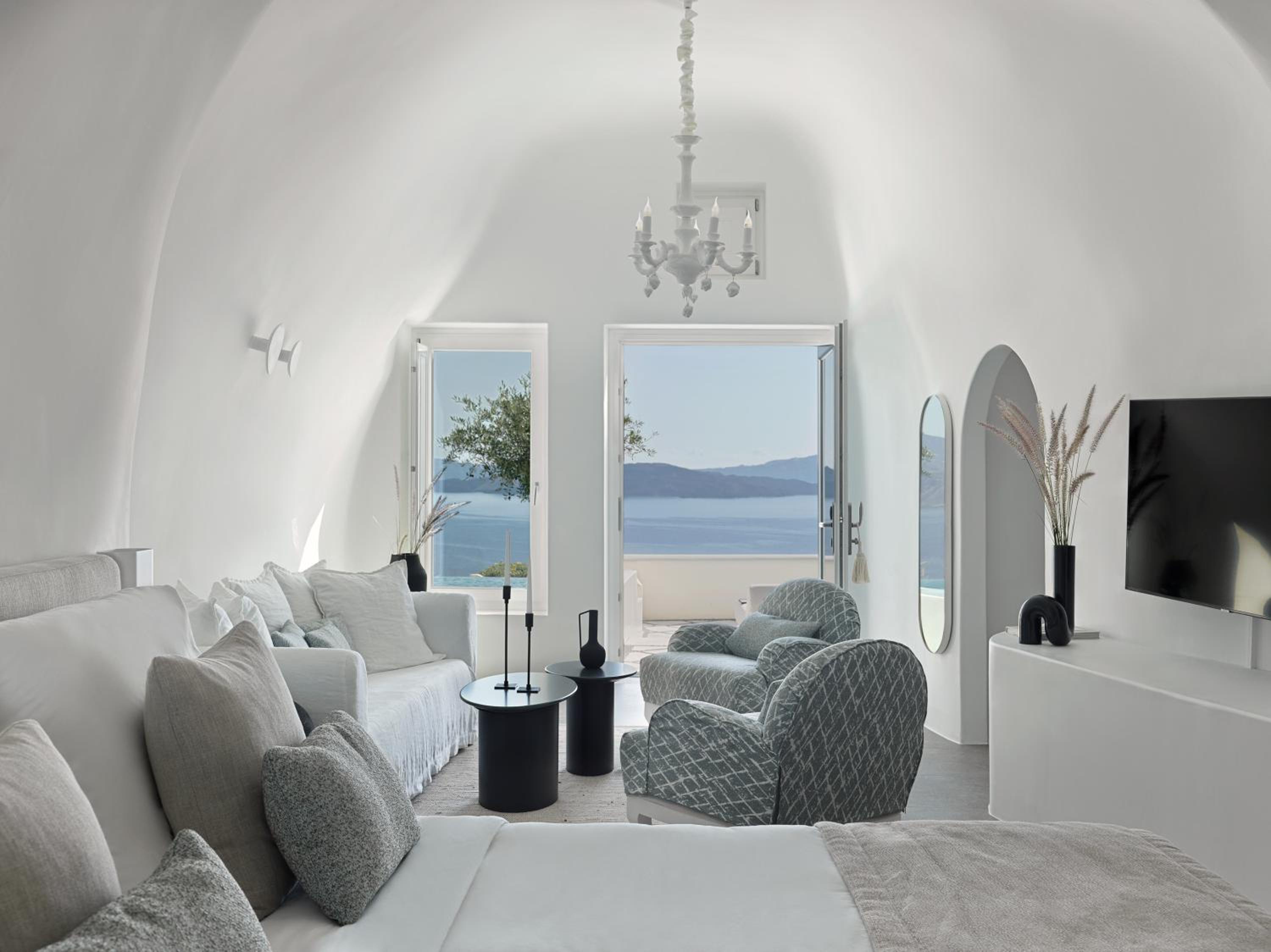 Executive Suite - Photo 6