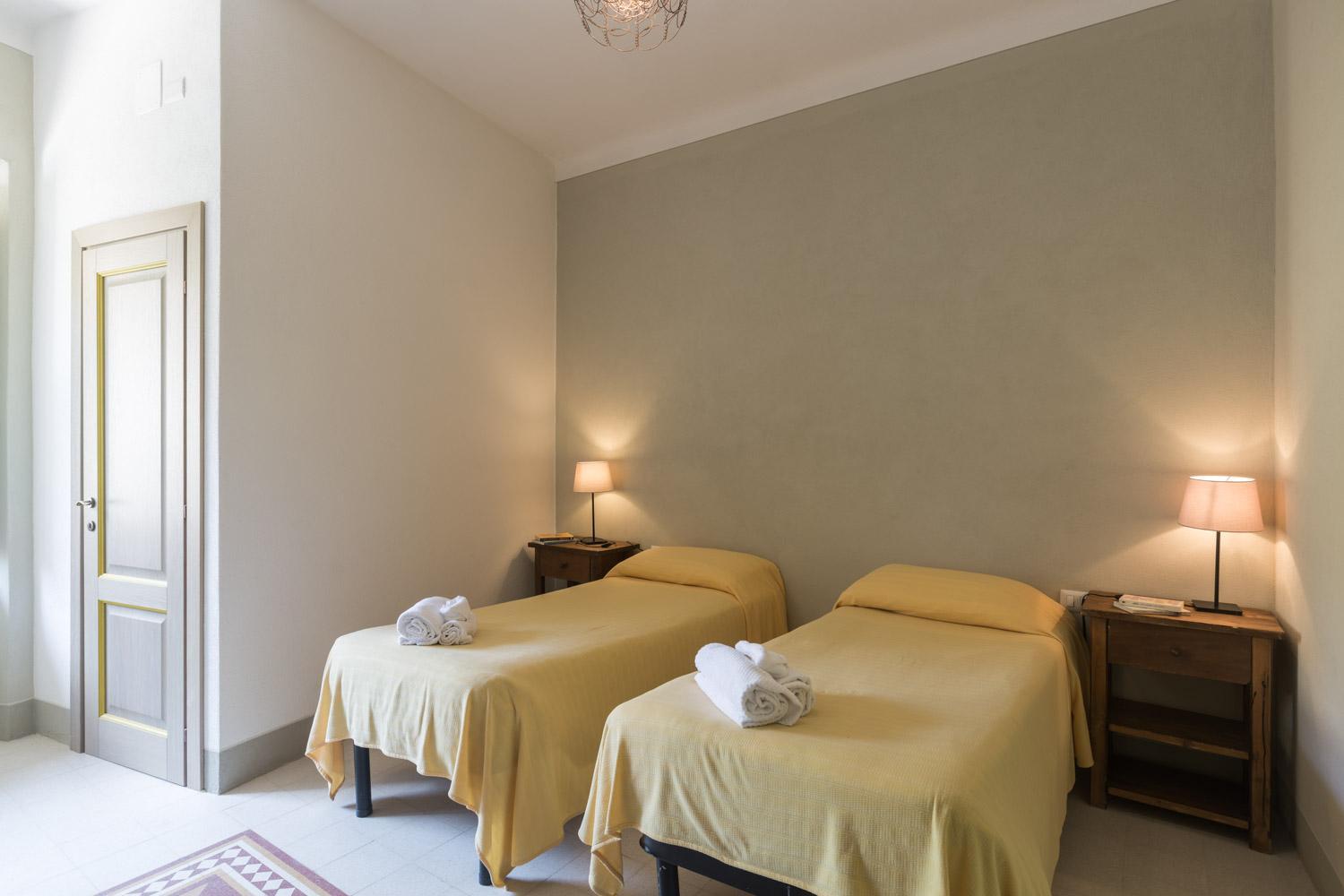 Double or Twin Room with Private Bathroom photo 1