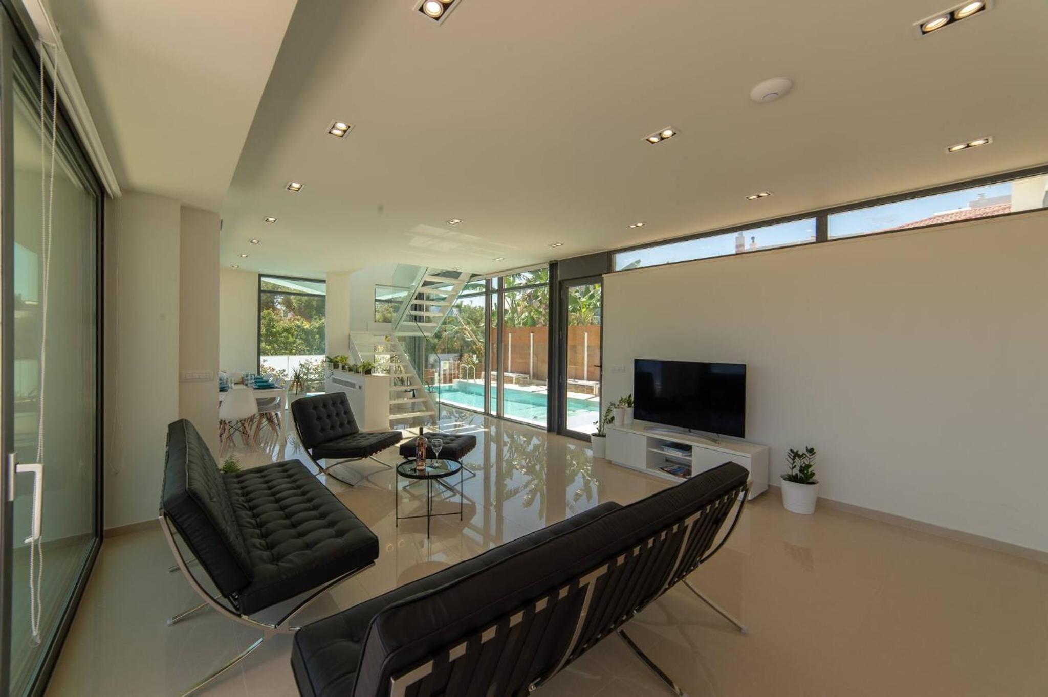 Villa photo 1