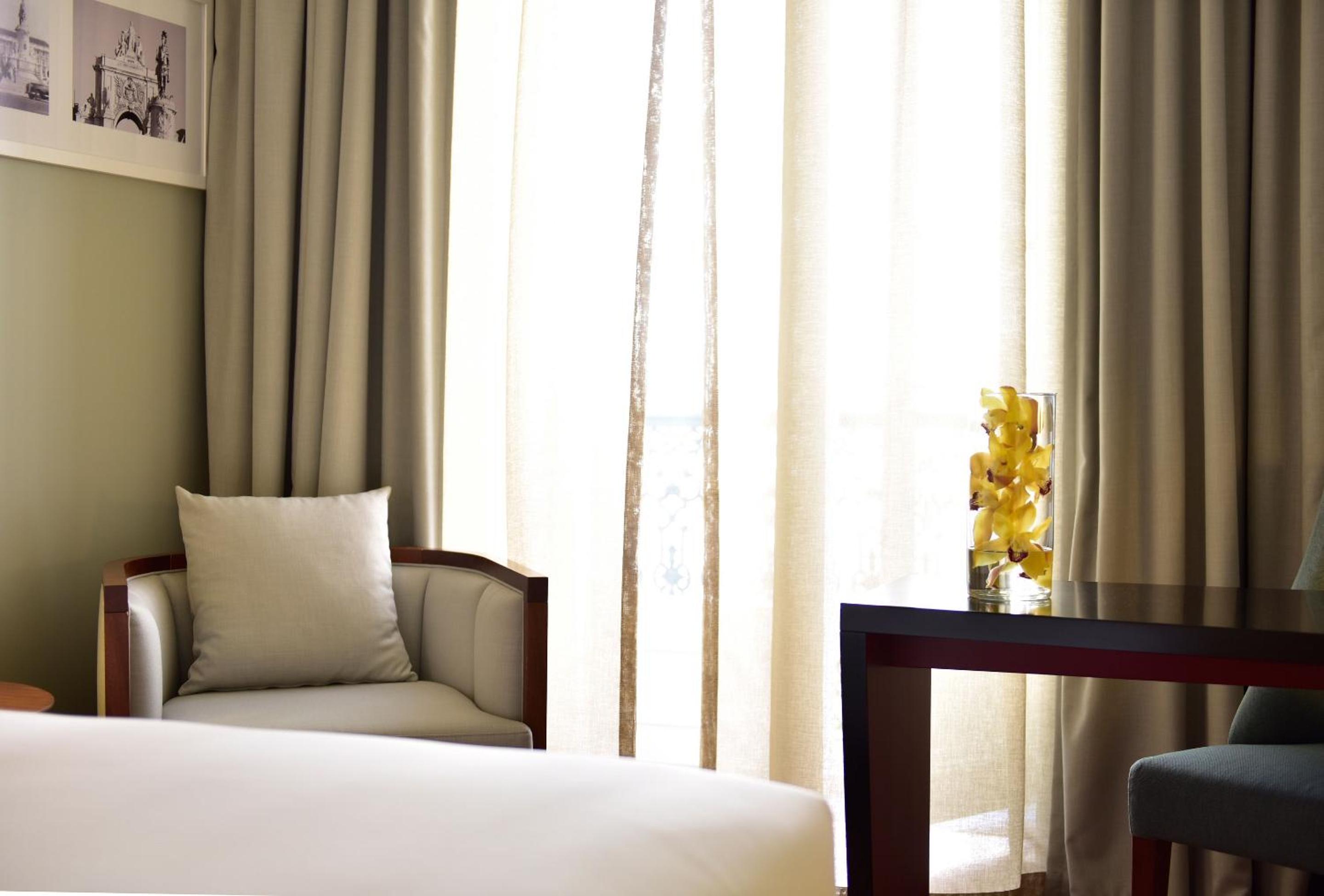 Classic Double Room with King Size Bed - Photo 4
