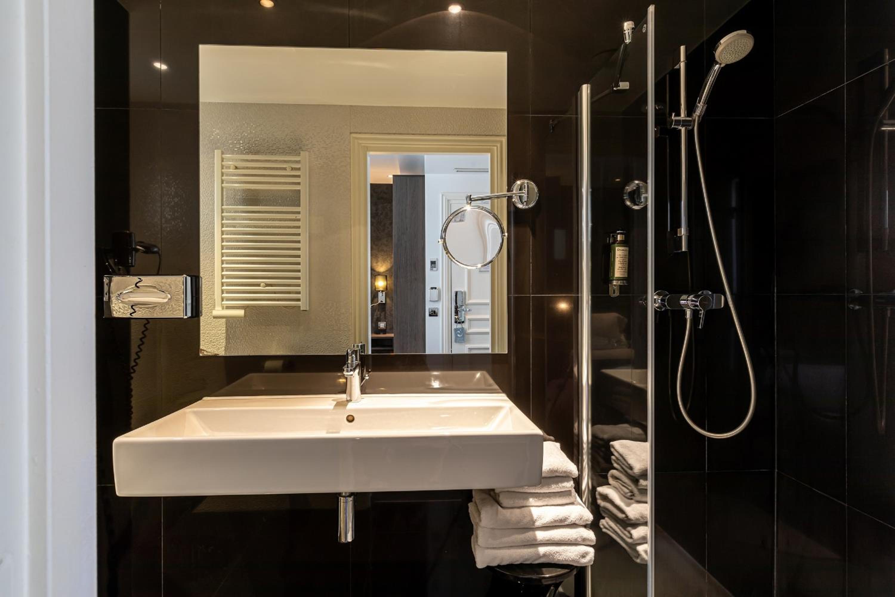 Superior Triple Room photo 2