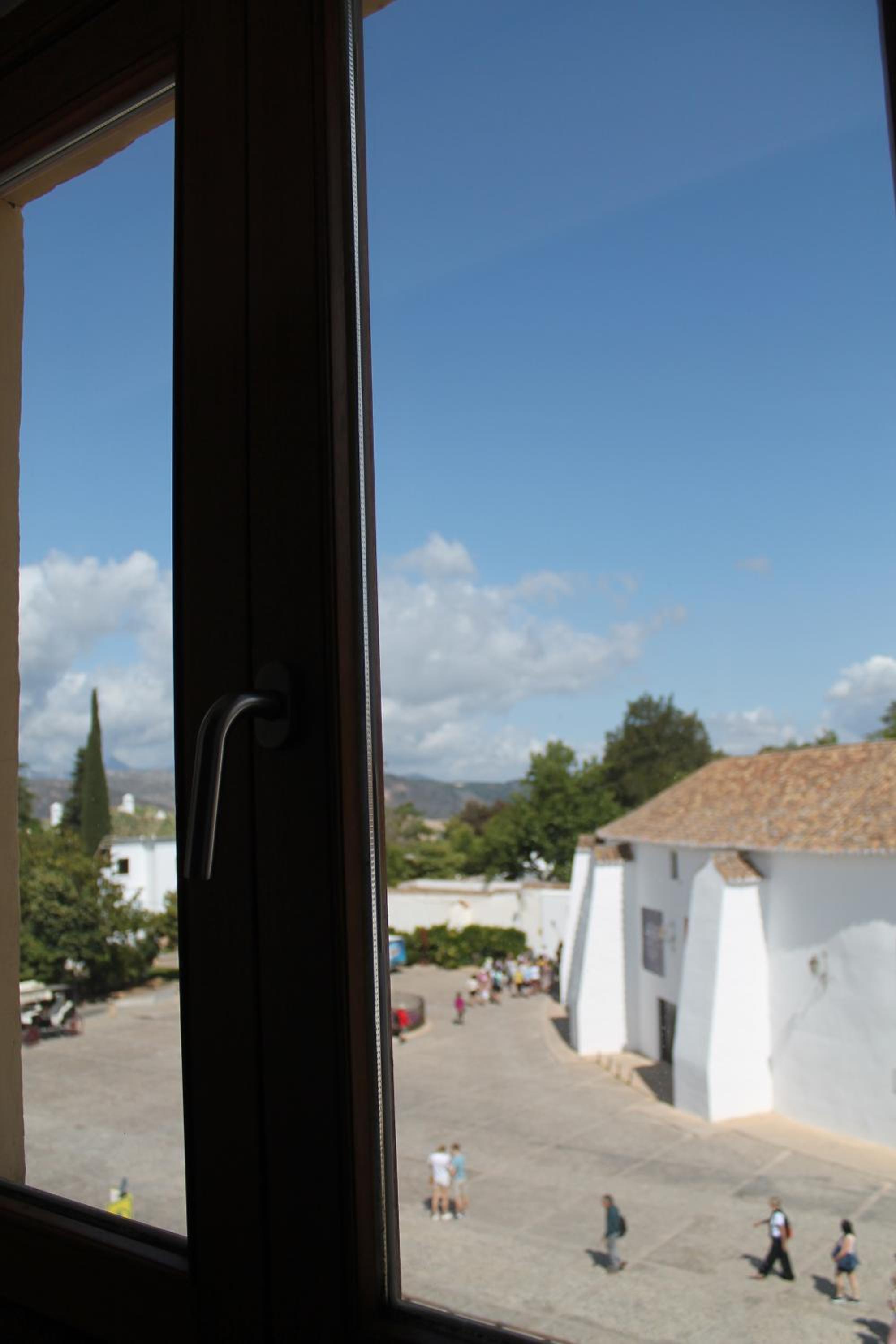 Standard Double Room - Photo 10