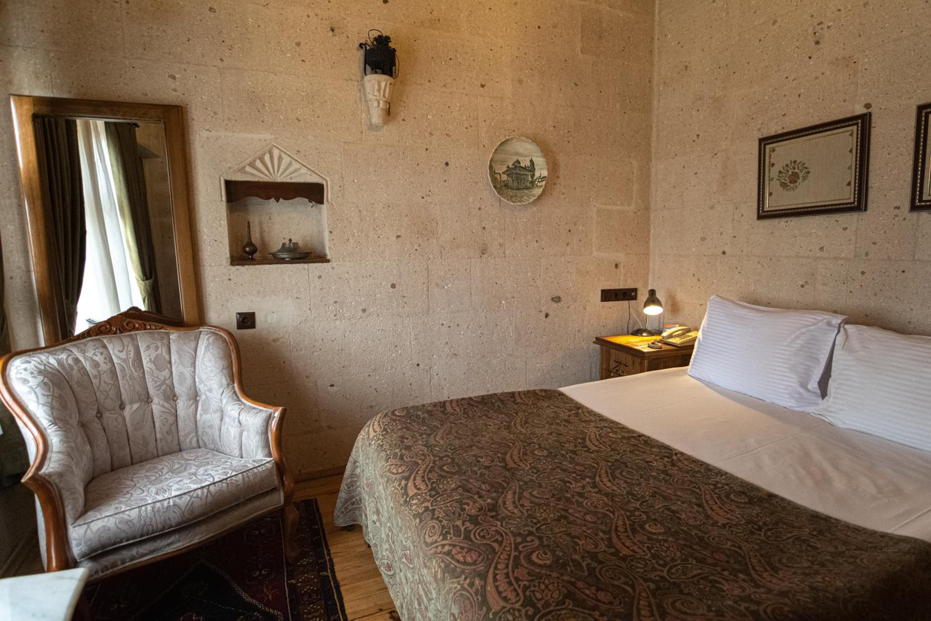 Standard Double Room - Photo 3
