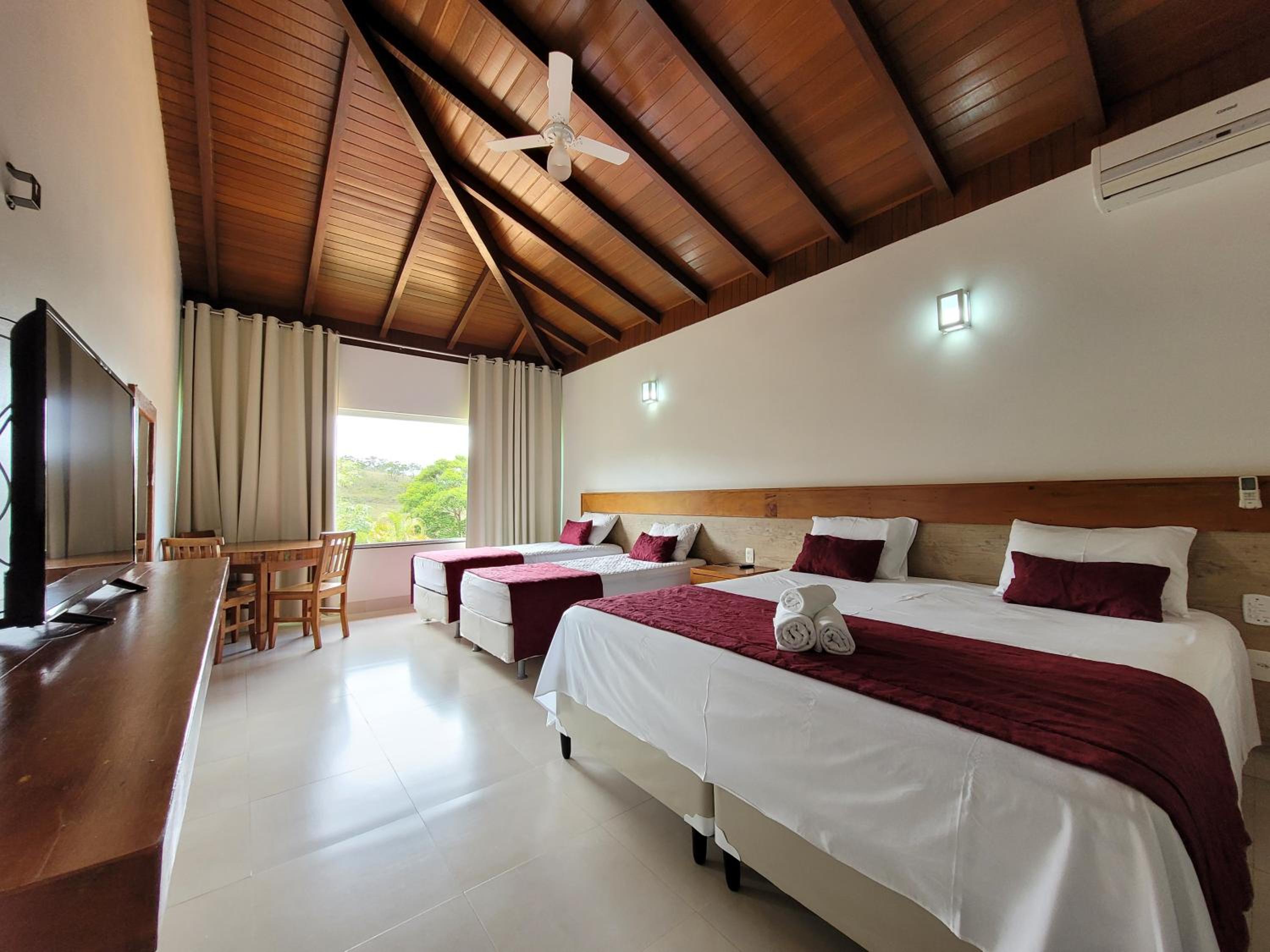 Deluxe Double or Twin Room - Photo 3