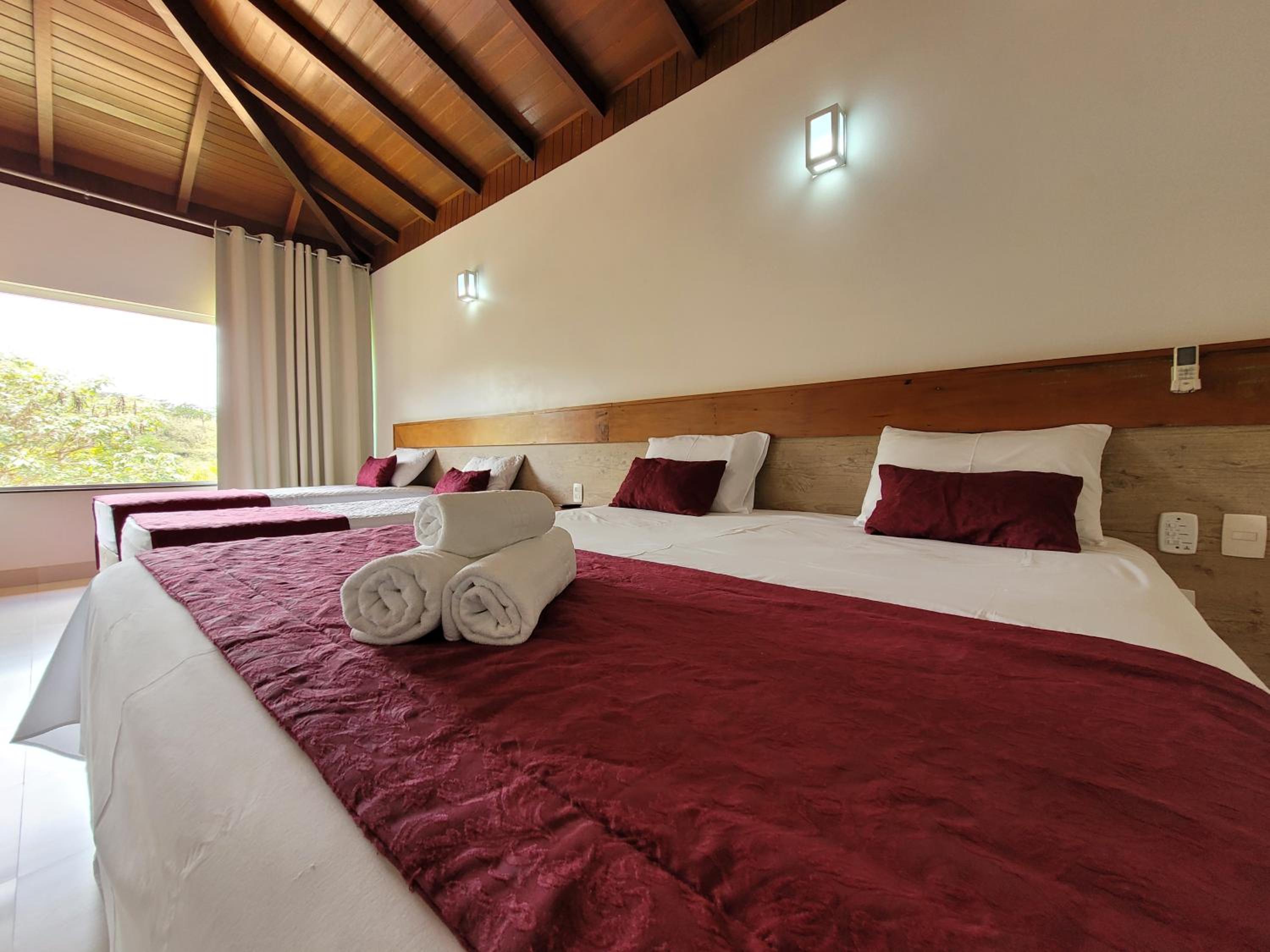 Deluxe Double or Twin Room - Photo 8