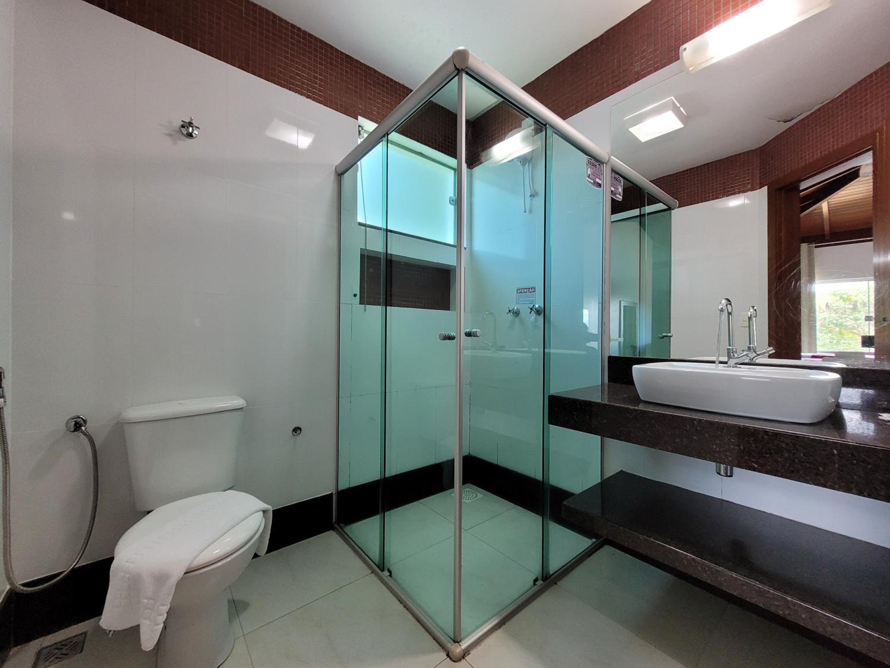 Deluxe Double or Twin Room - Photo 10