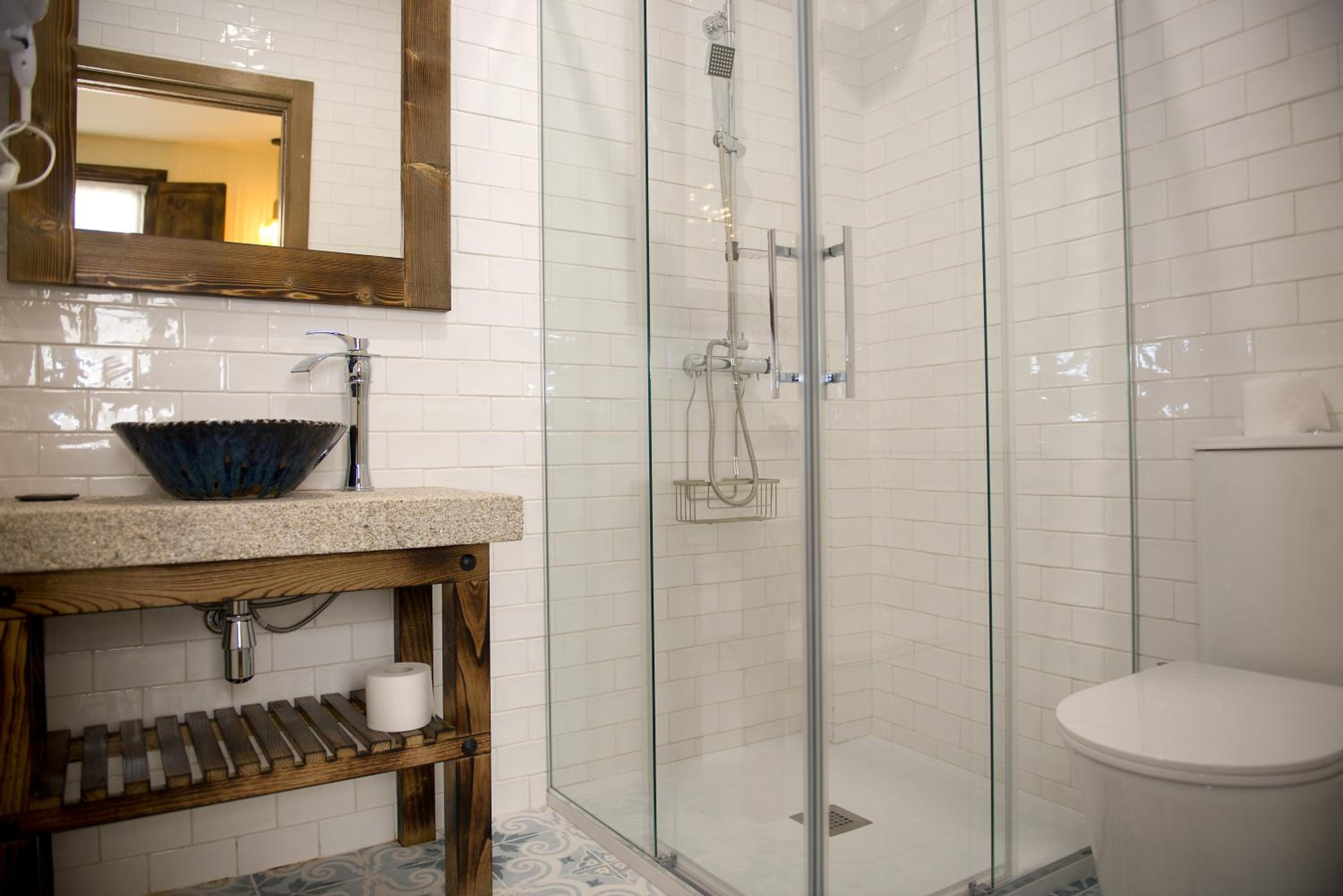 Double Room with Private Bathroom photo 2