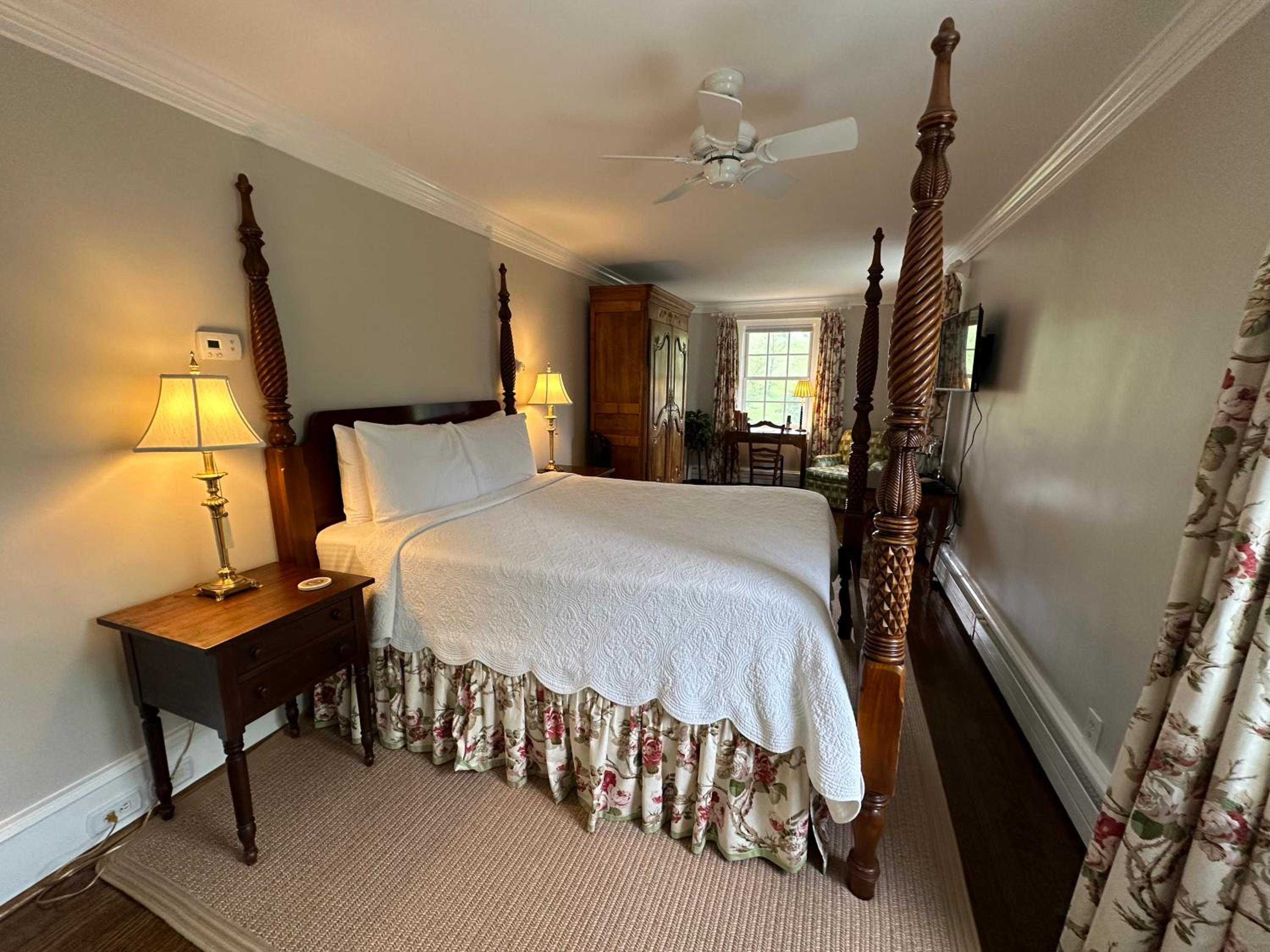 Warburg Junior Suite