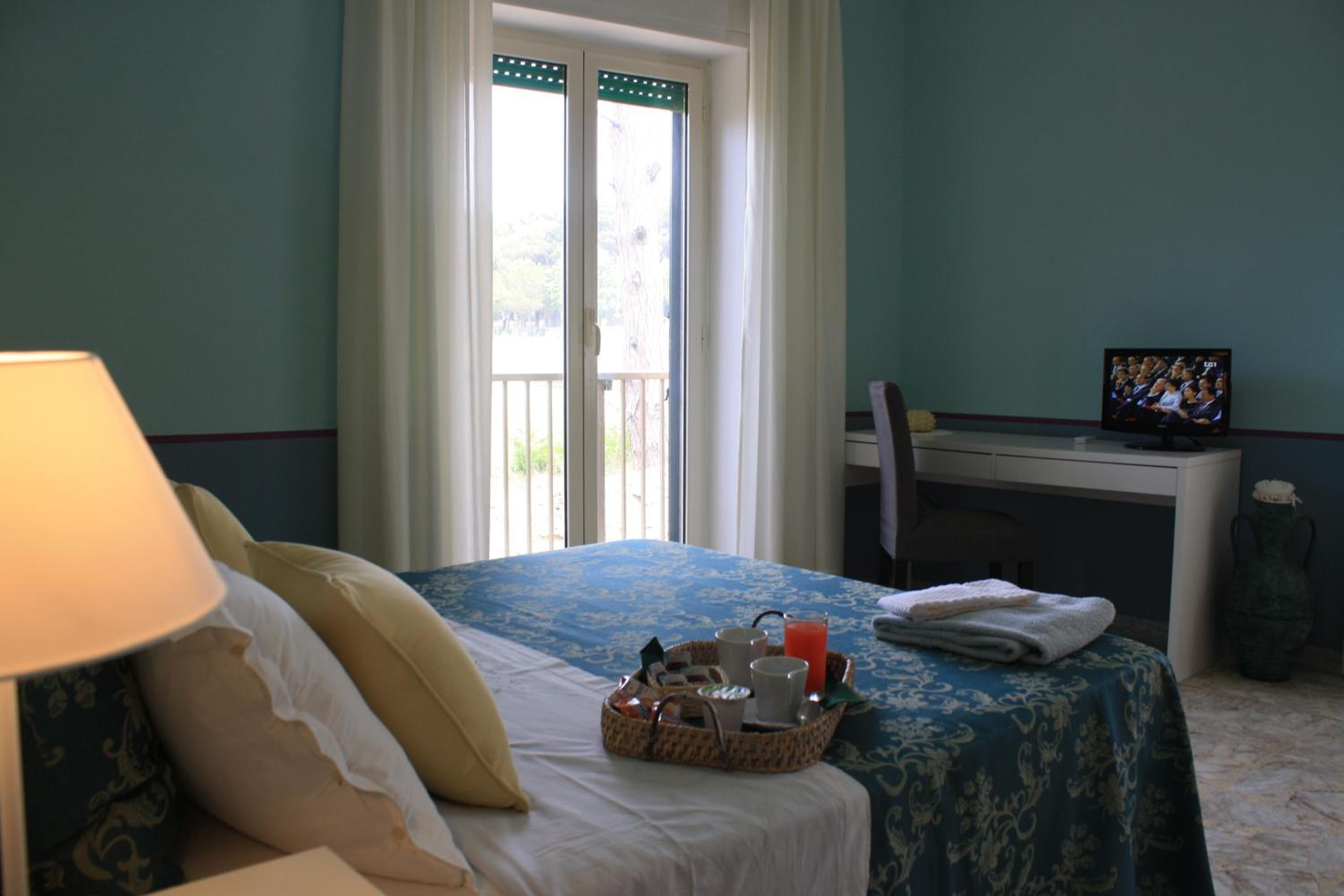 Double Room with Private Bathroom photo 3