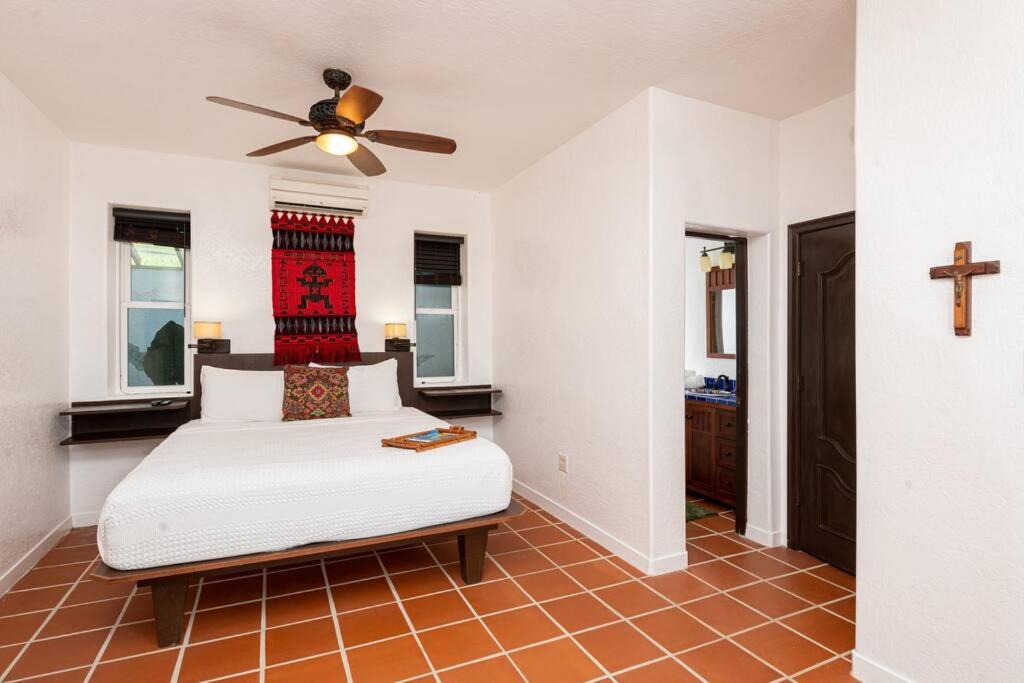 Villa photo 1