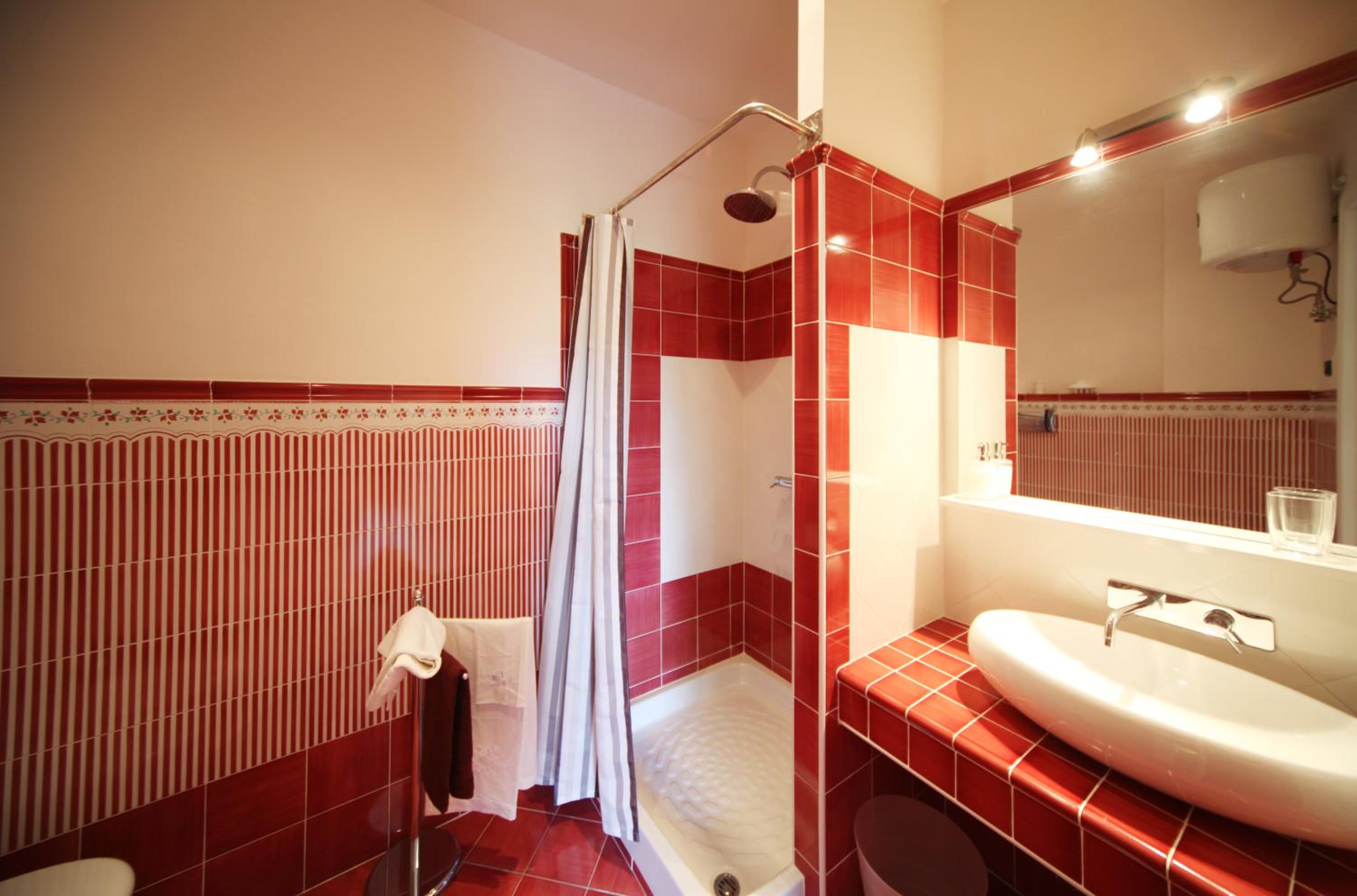 Triple Room with Private Bathroom photo 3