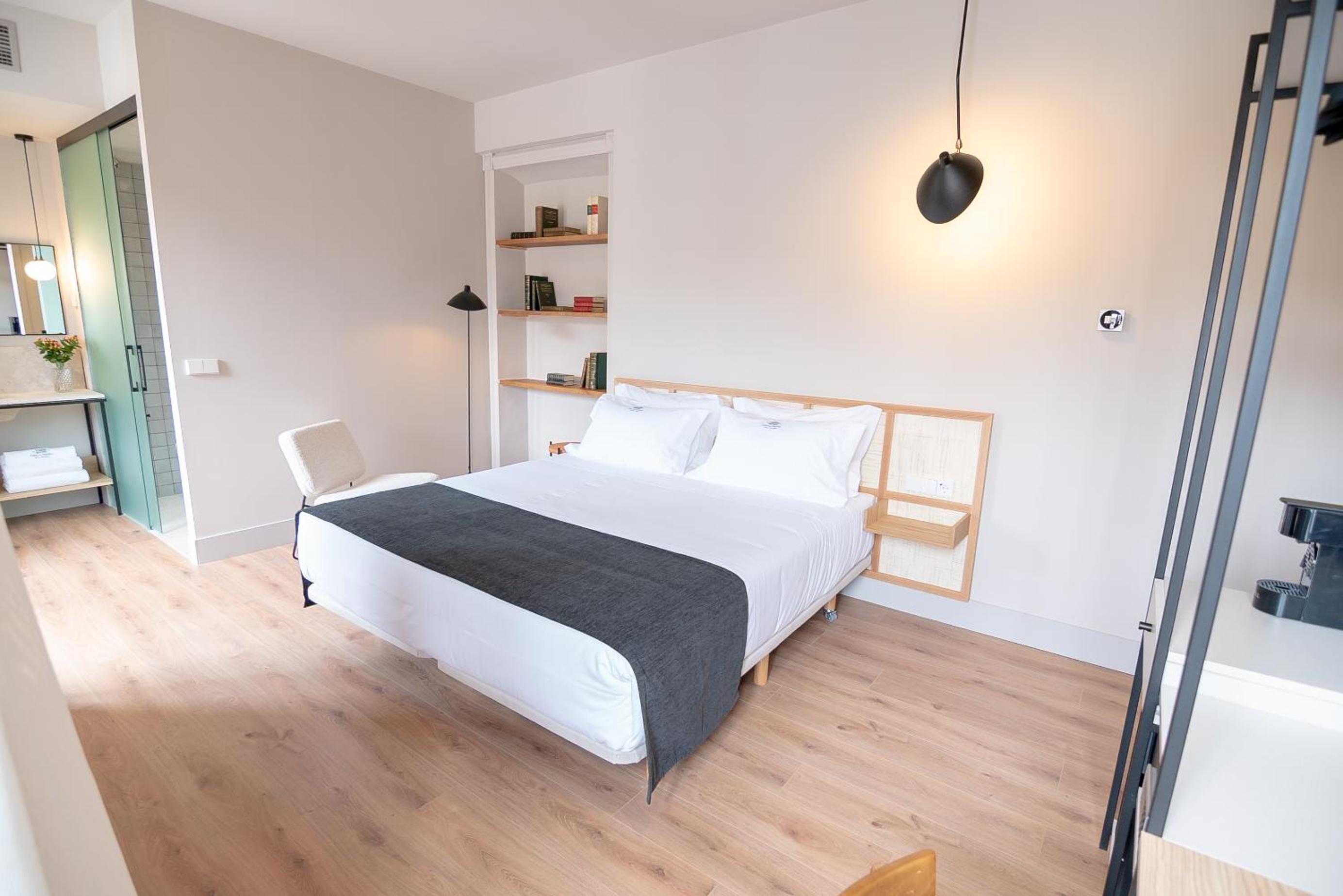 Superior Double Room - Photo 11