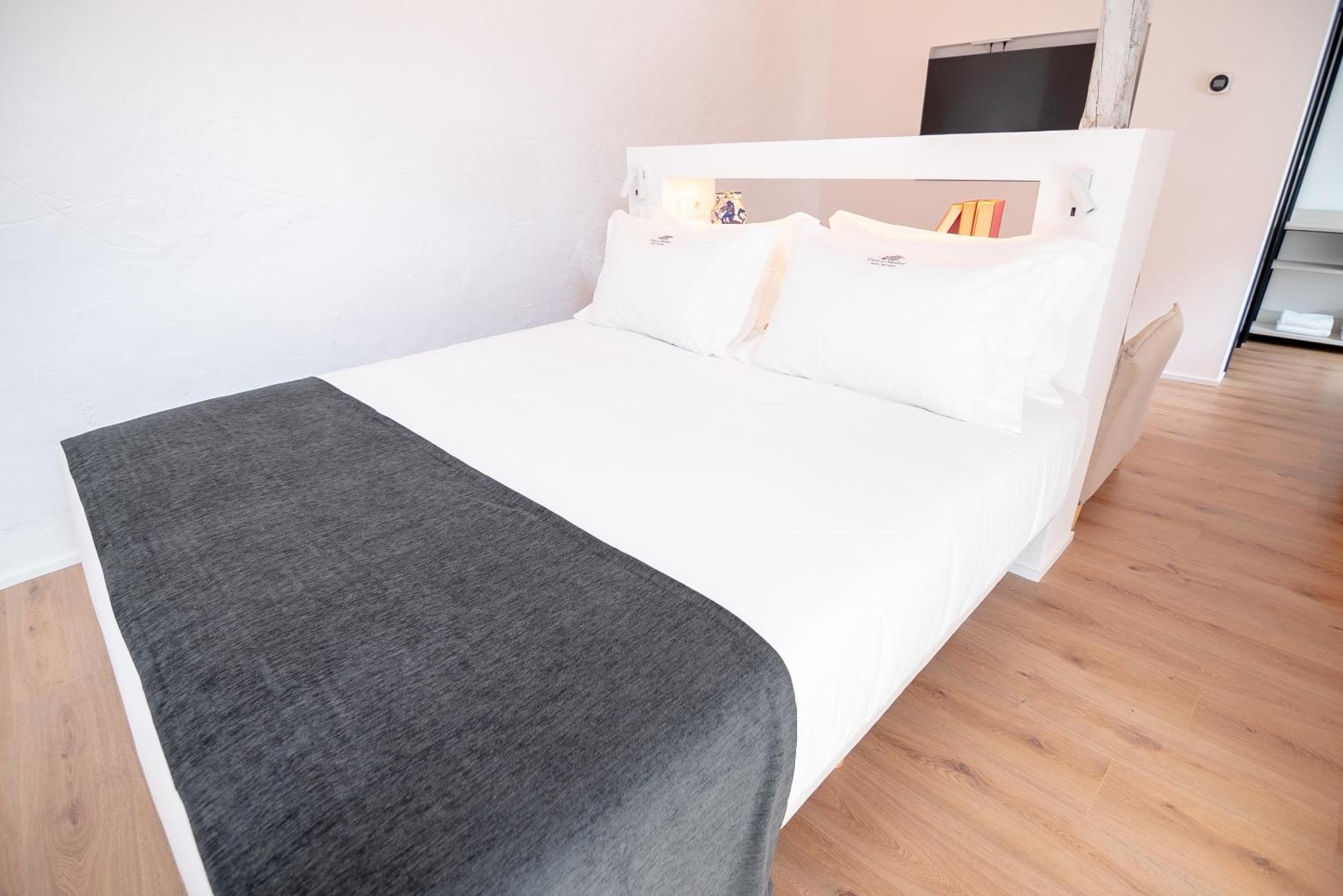 Deluxe Suite - Photo 2
