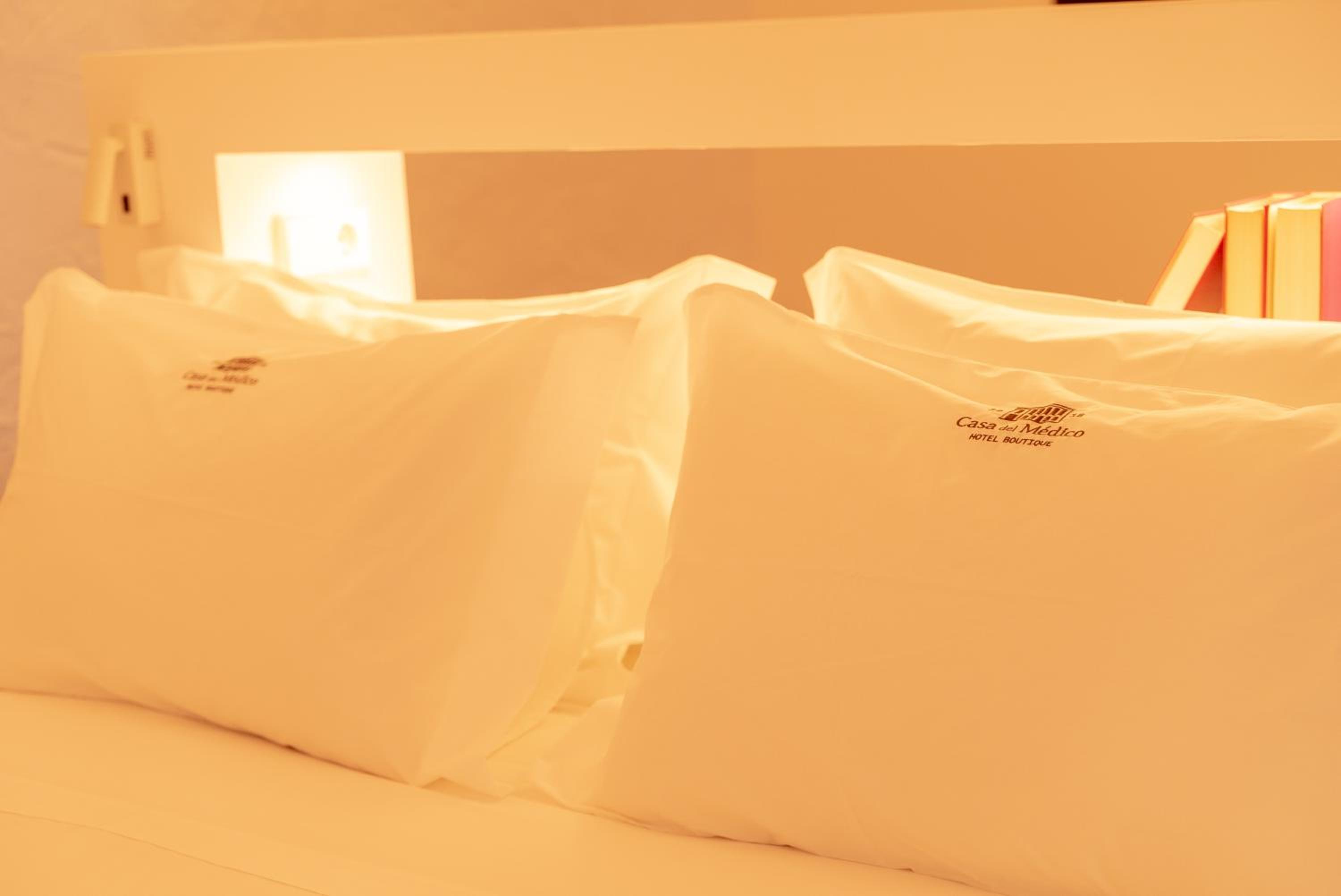 Deluxe Suite - Photo 7