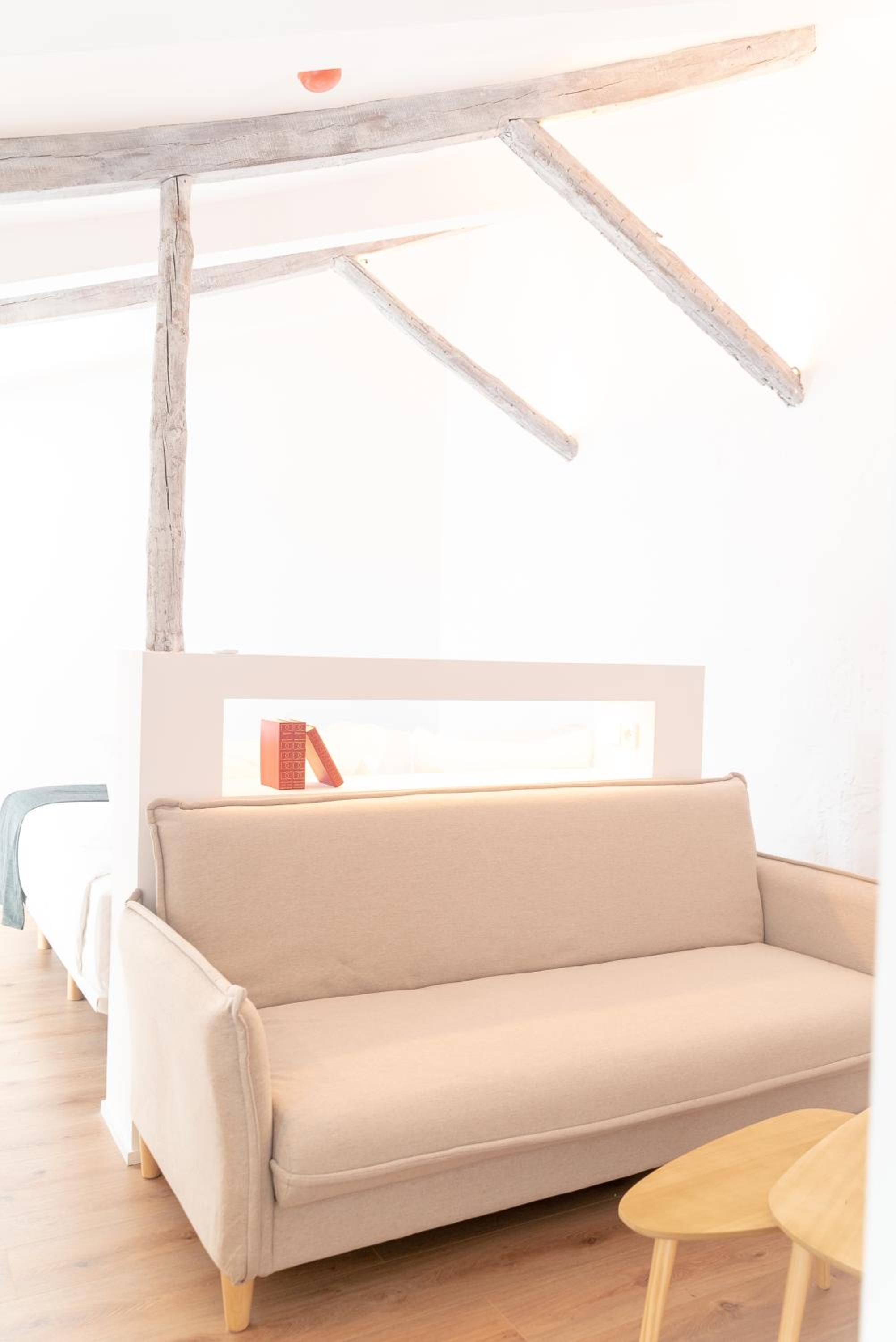 Deluxe Suite - Photo 11