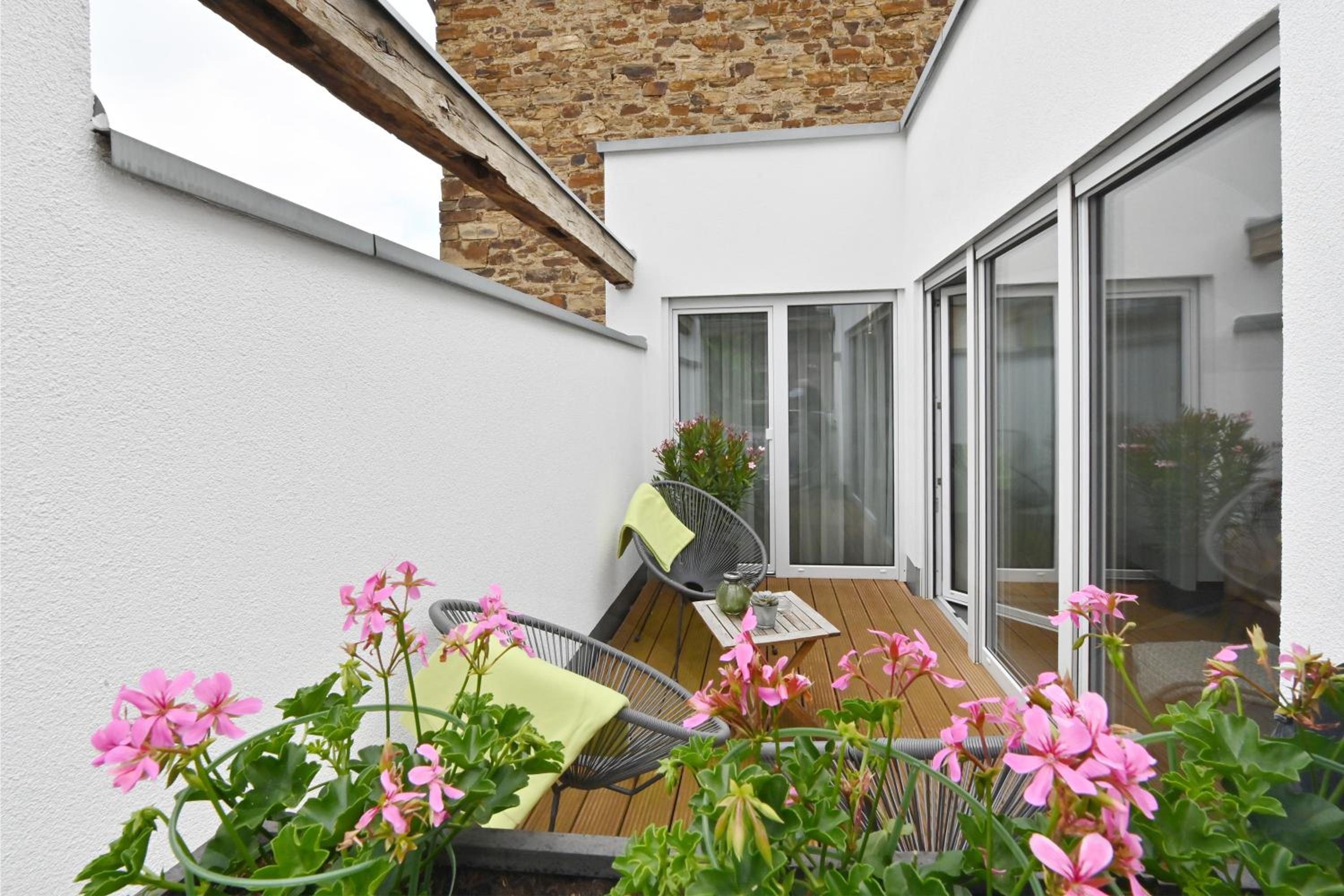 Apartment with Terrace photo 2