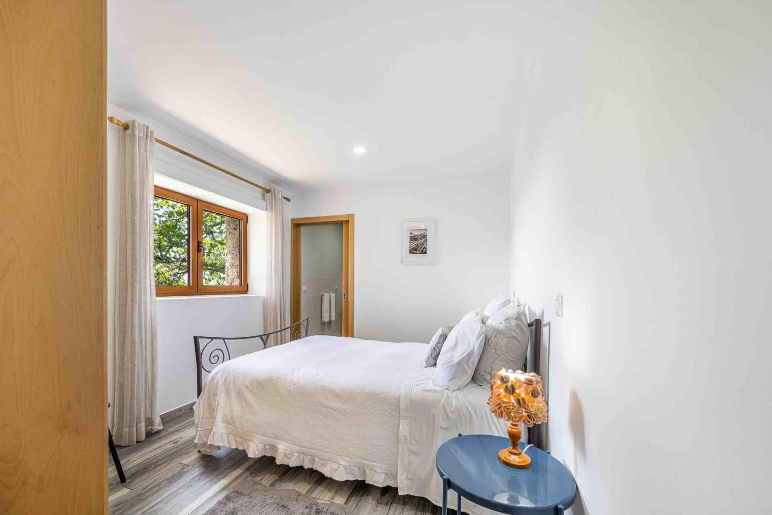 One-Bedroom House - Photo 24