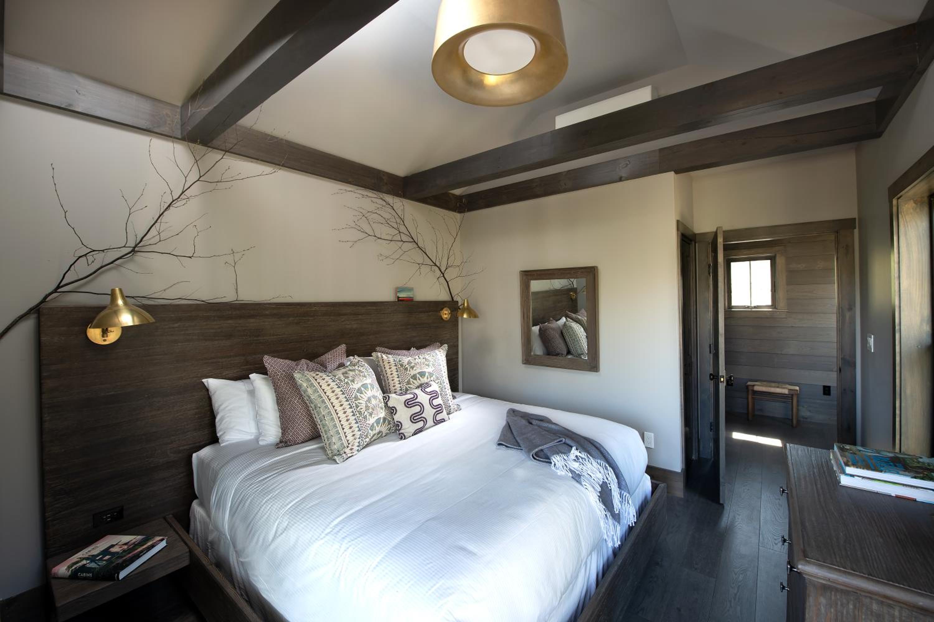 Treetop Lodge