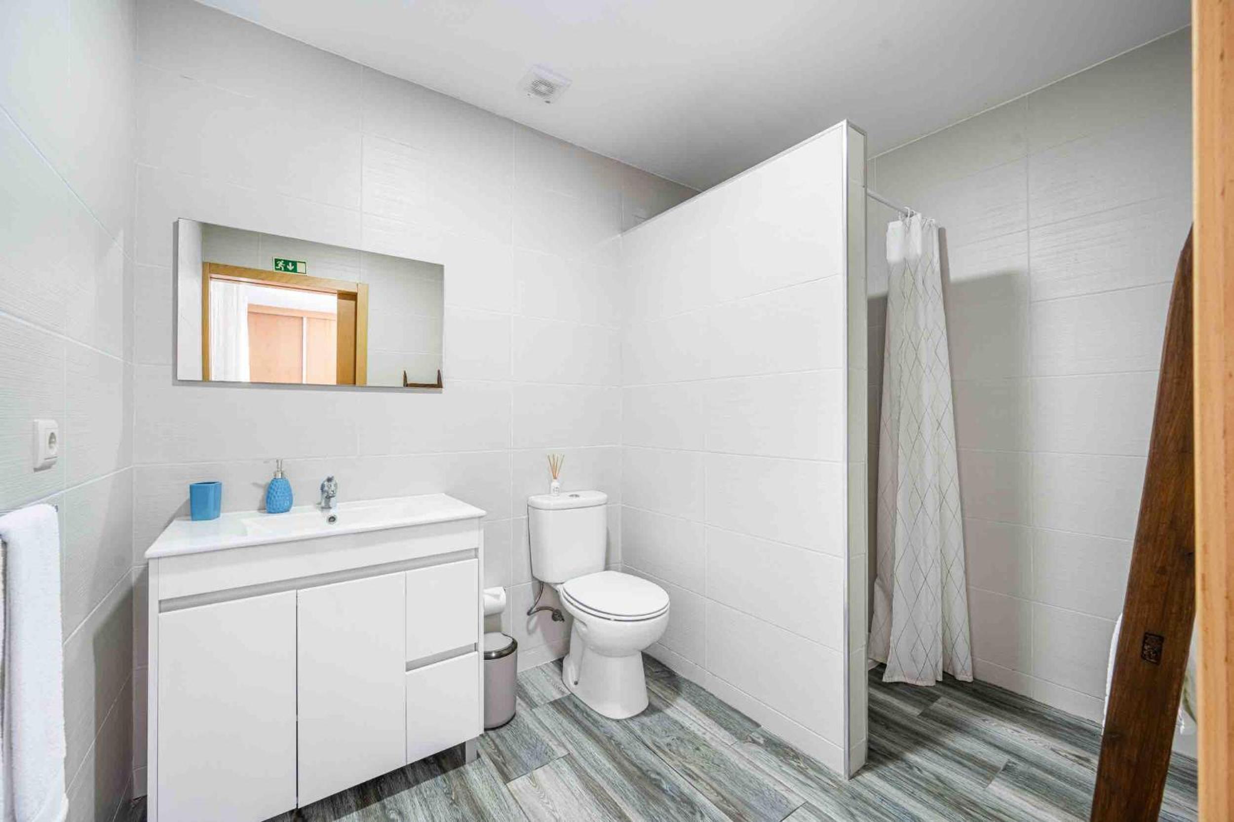 One-Bedroom House - Photo 21