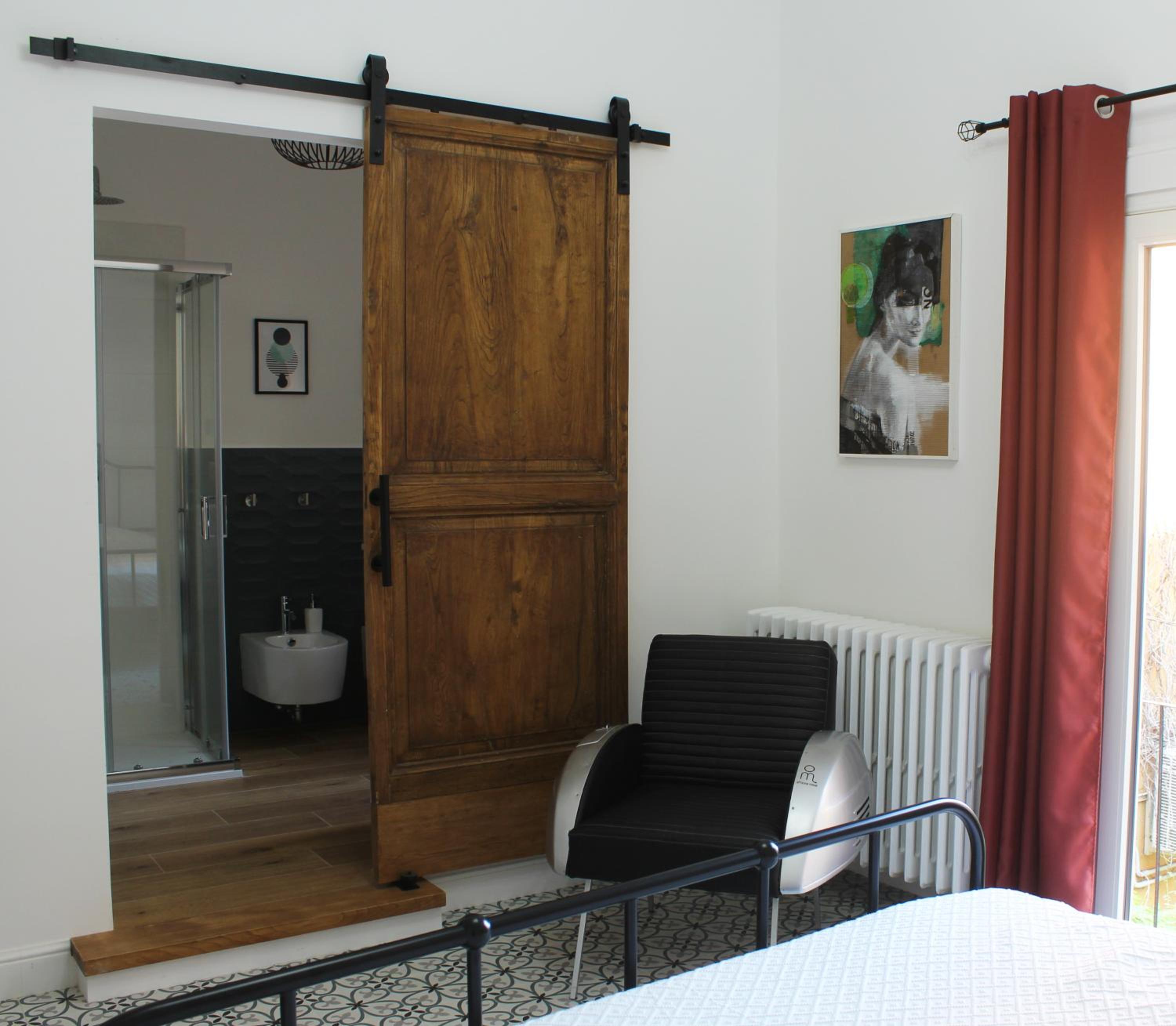 Double Room with Balcony - Photo 13