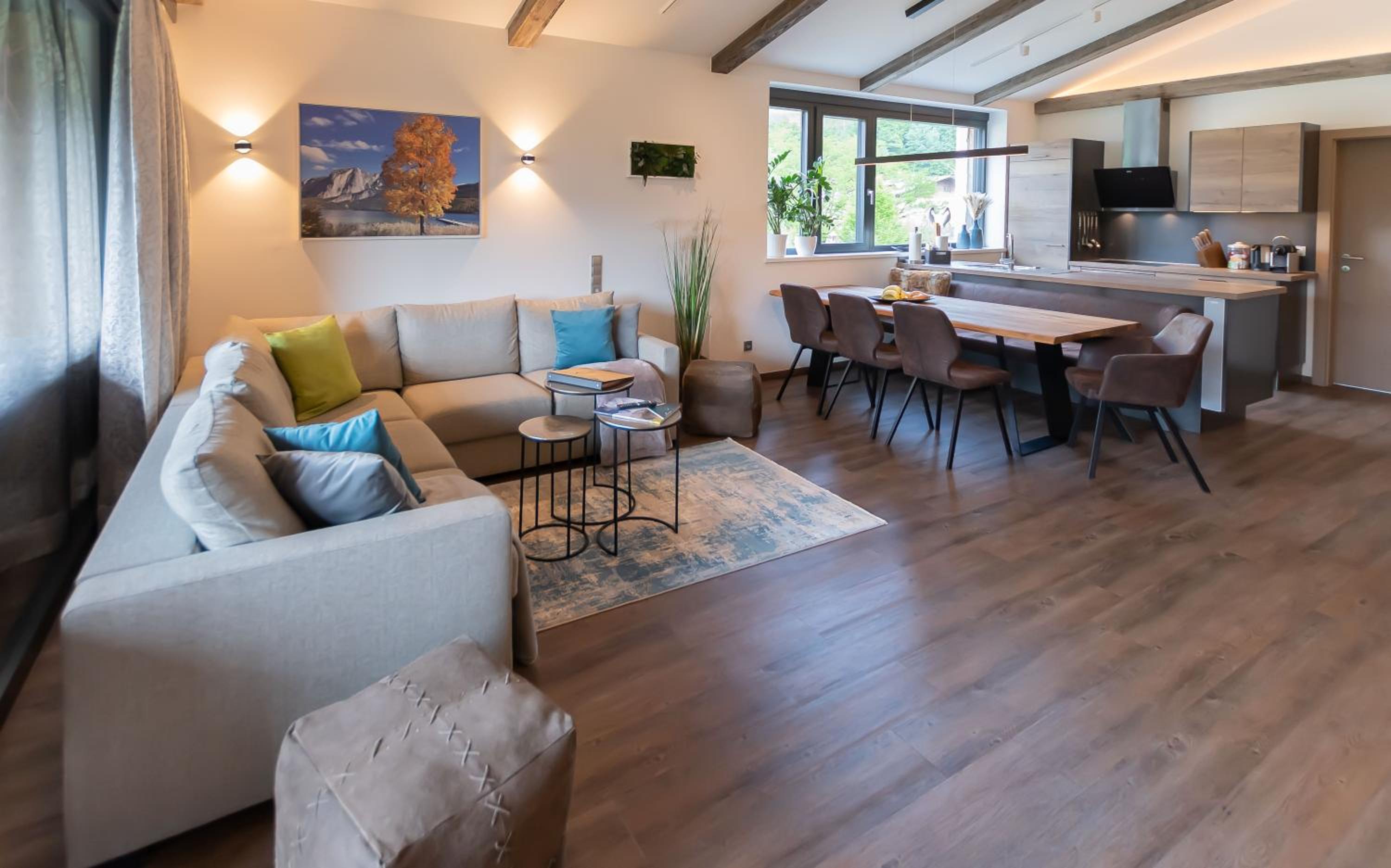 Three-Bedroom Apartment with Balcony - Top 13