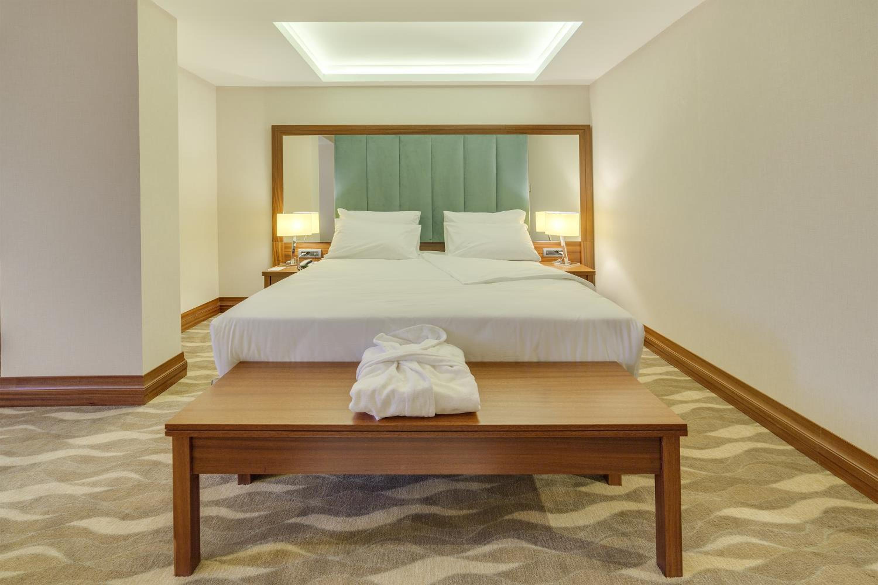 Standard Double or Twin Room photo 3