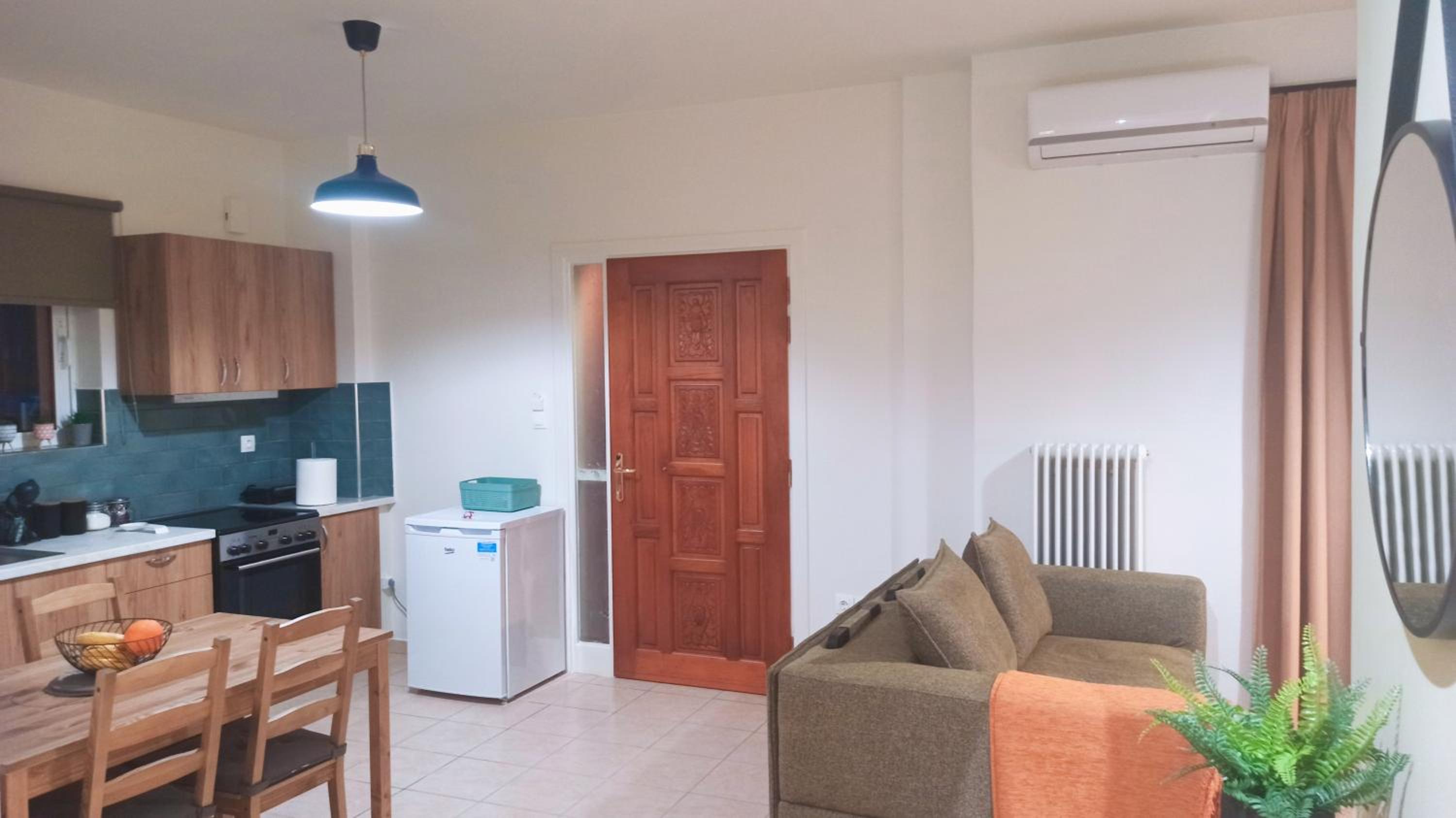 One-Bedroom Apartment photo 2