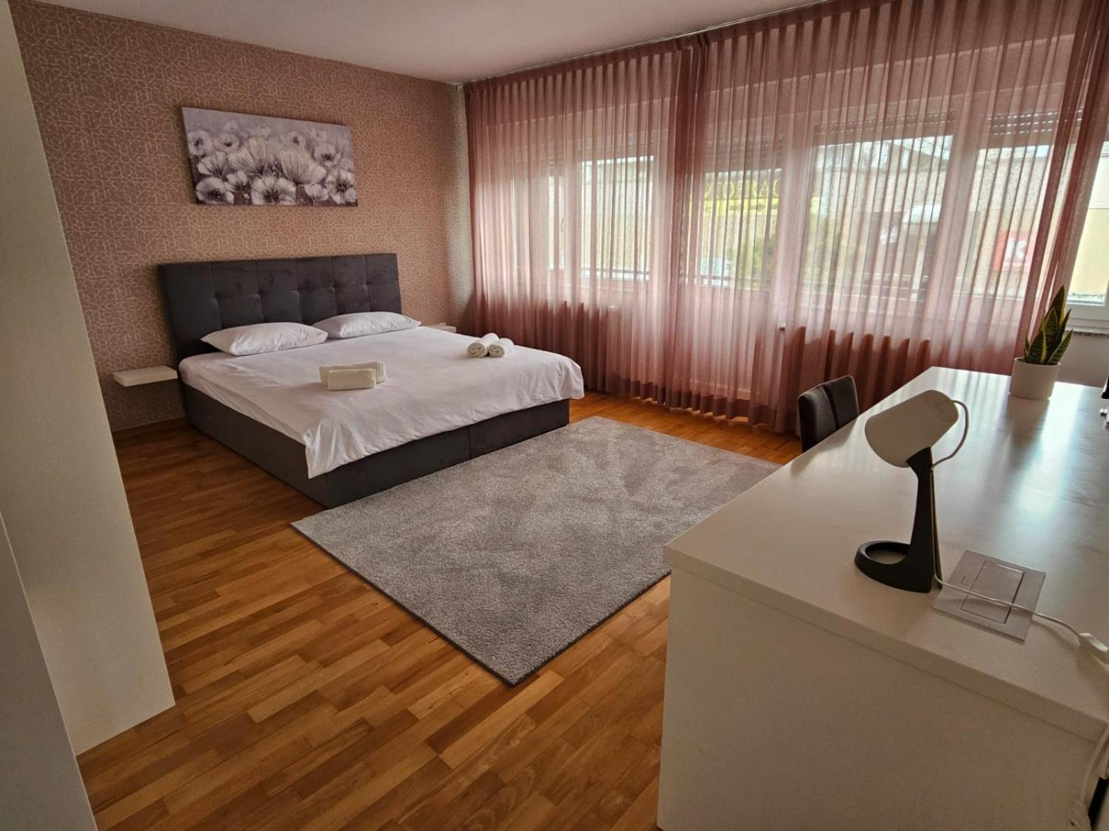Queen Room with Shared Bathroom