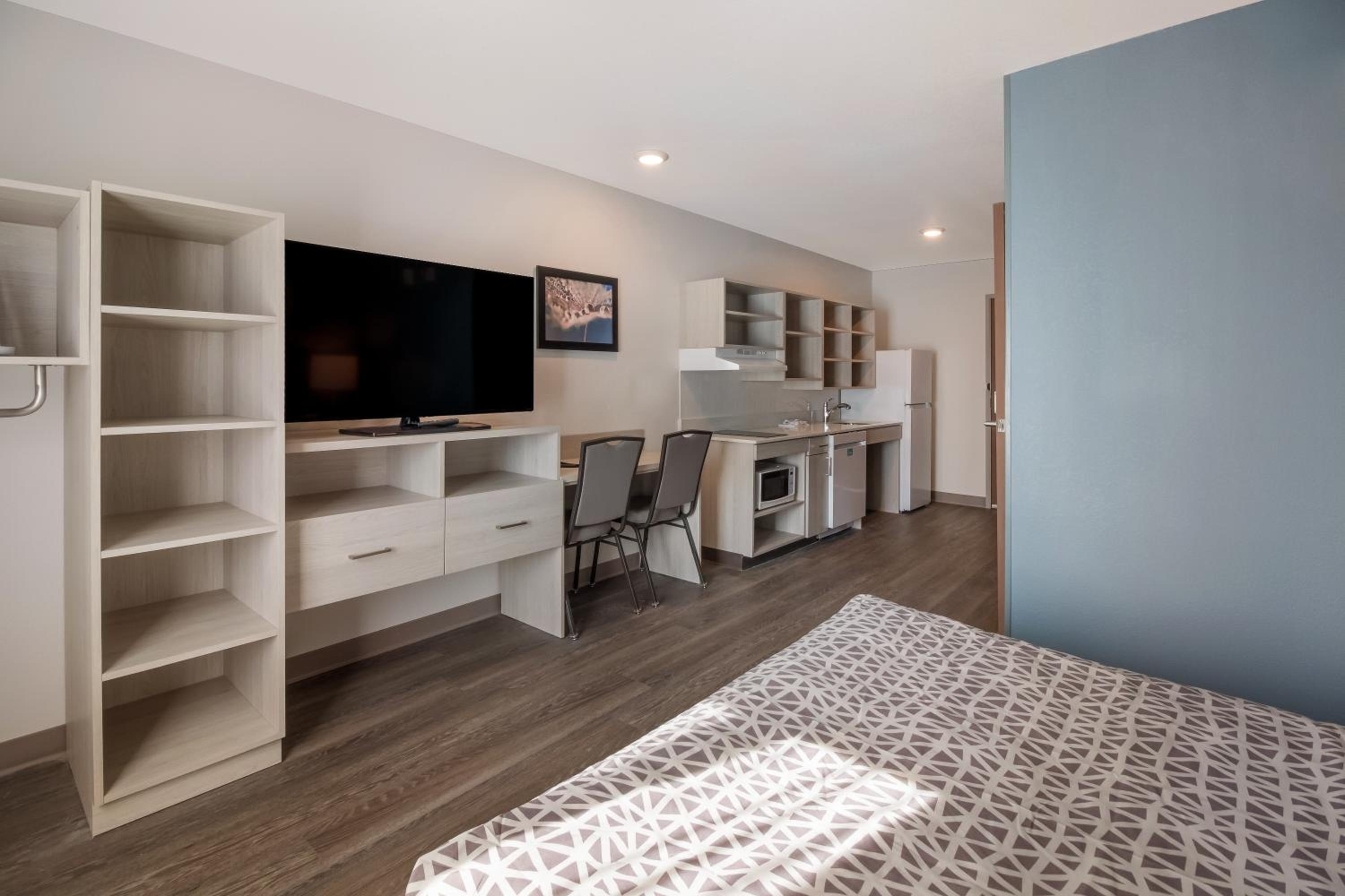QUEEN SUITE ACCESSIBLE - Photo 6