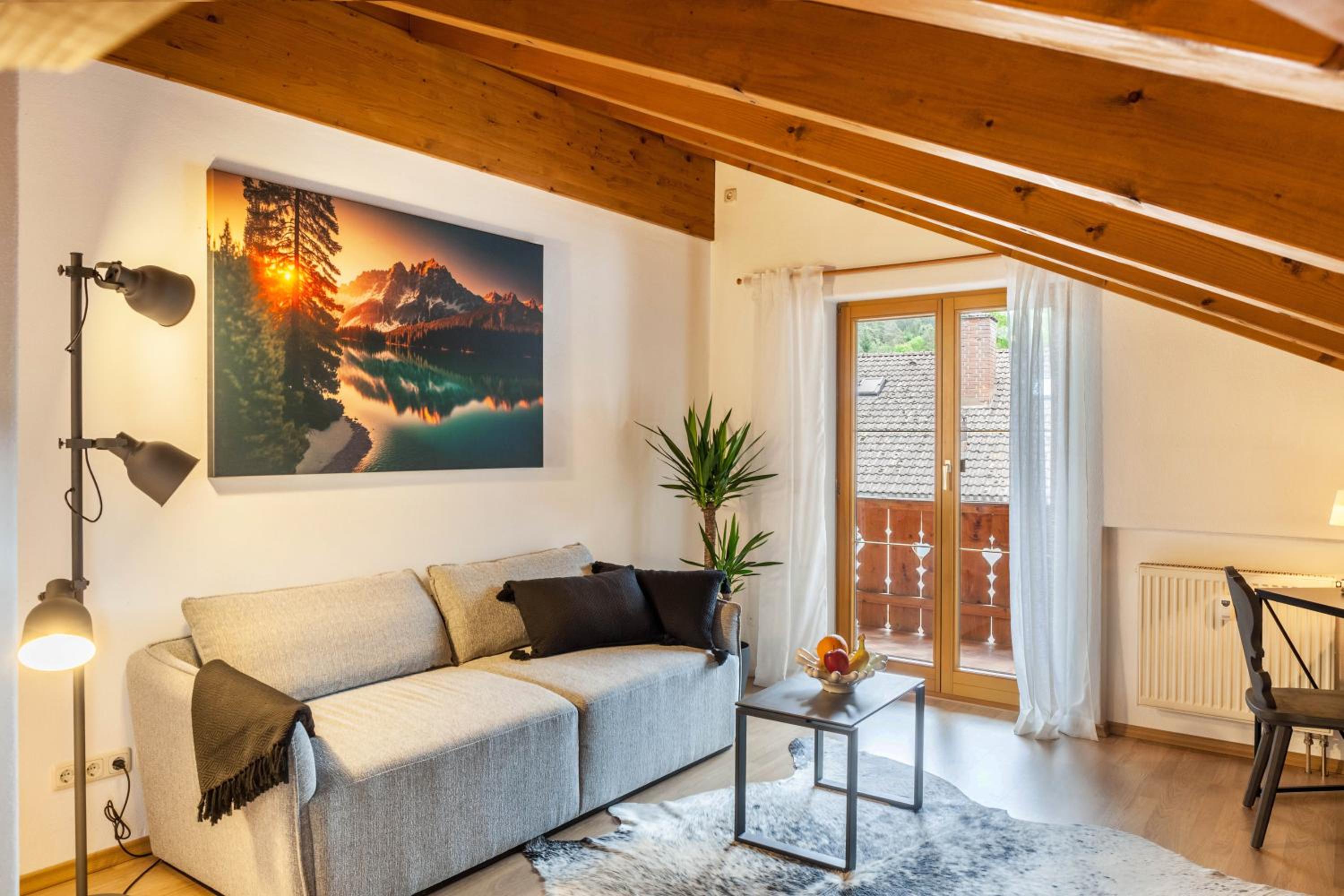 Superior One-Bedroom Apartment with Balcony