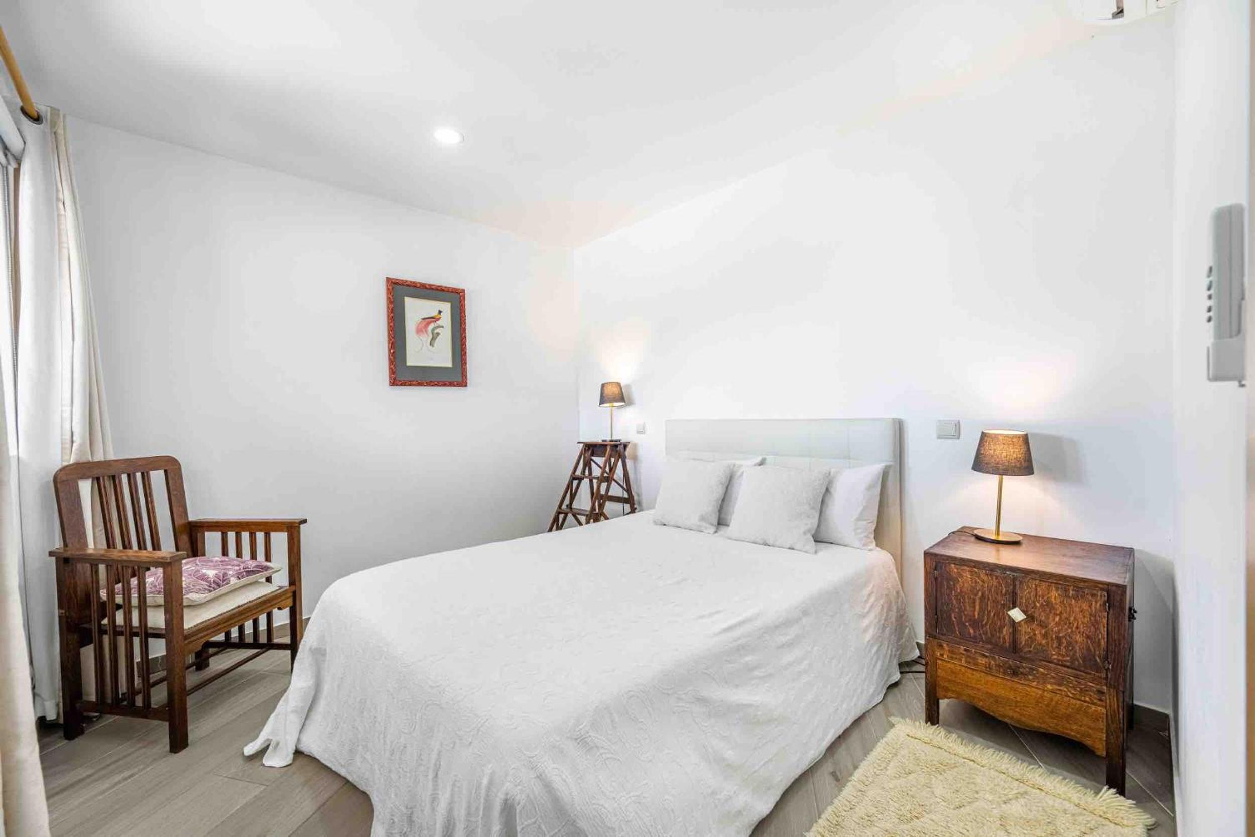 Two-Bedroom House - Photo 1