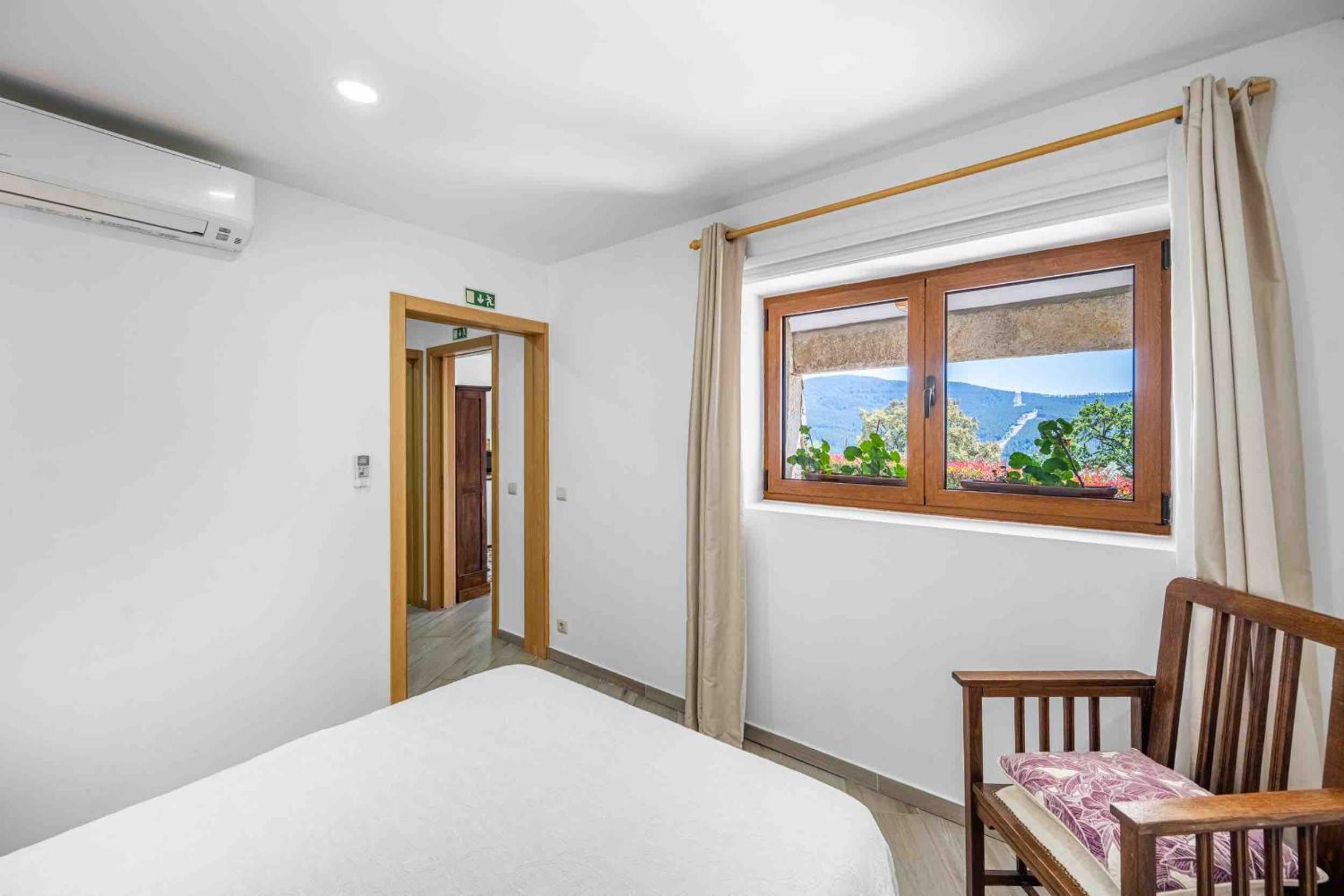 Two-Bedroom House - Photo 15
