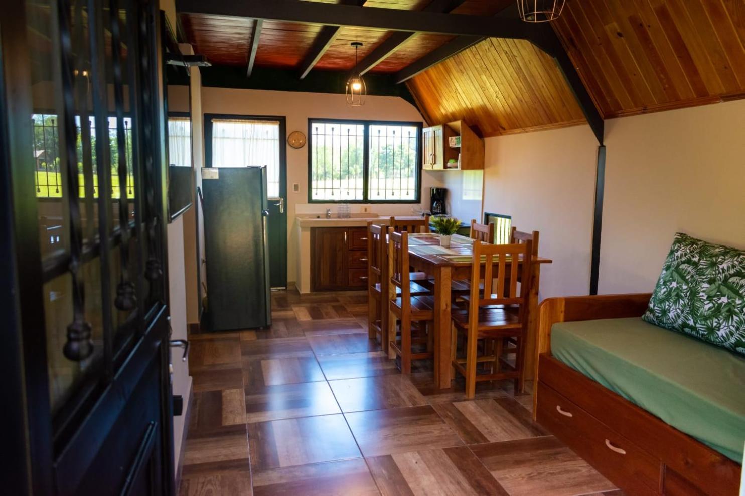 One-Bedroom House photo 3