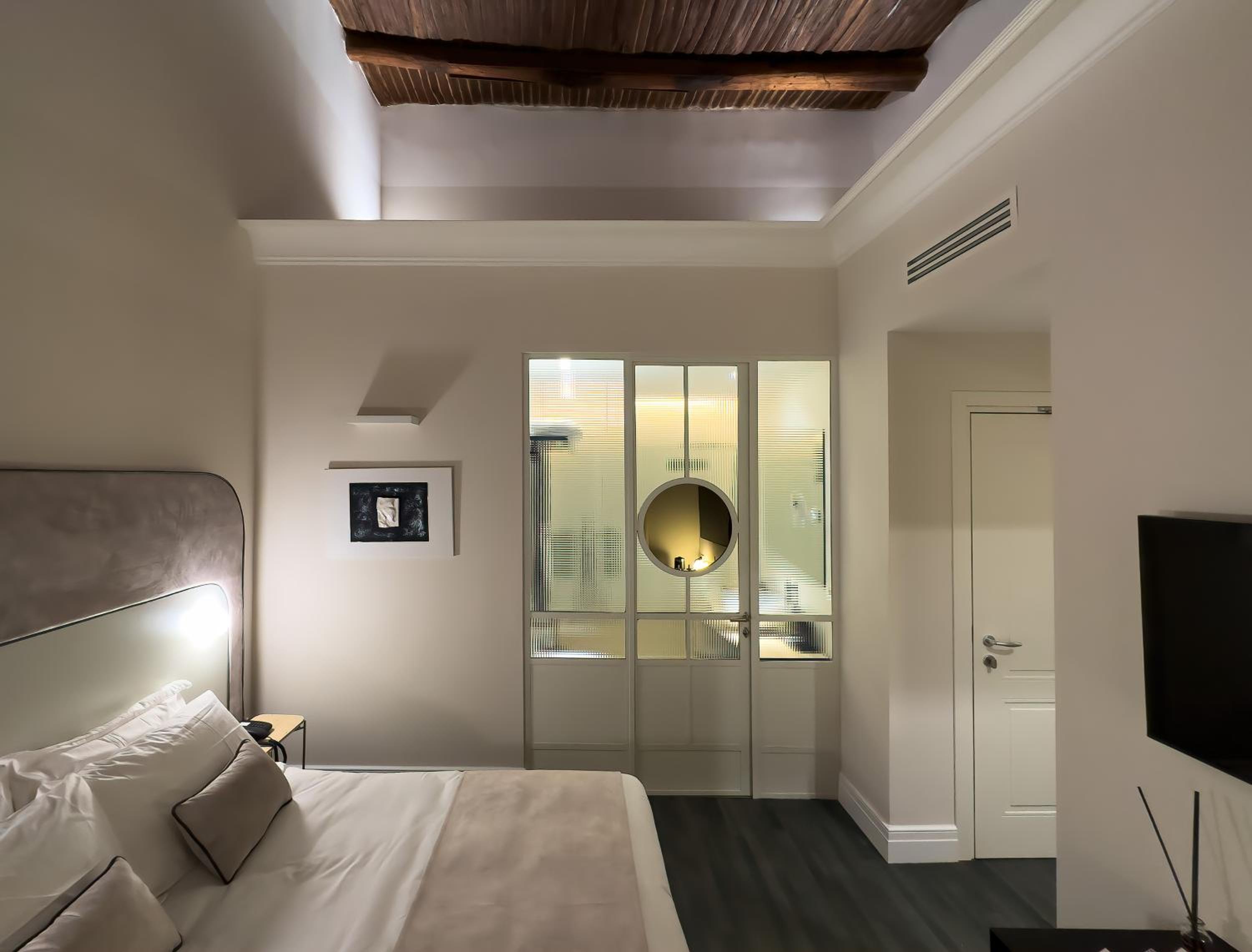 Standard Double Room photo 2