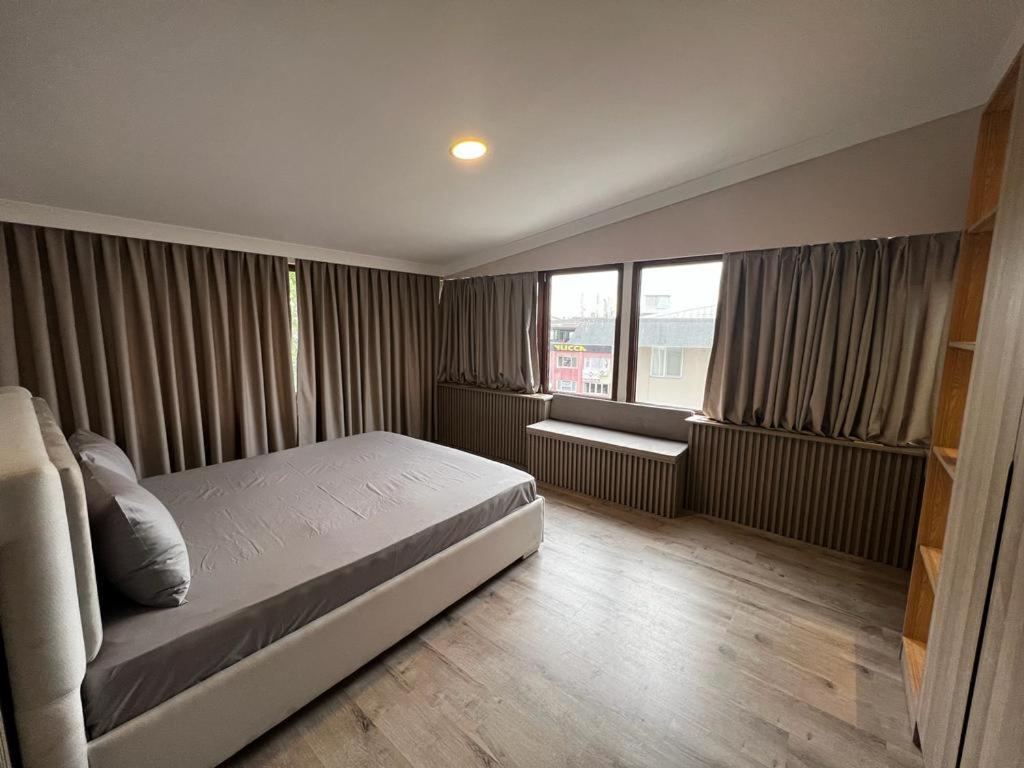 Executive Suite photo 2