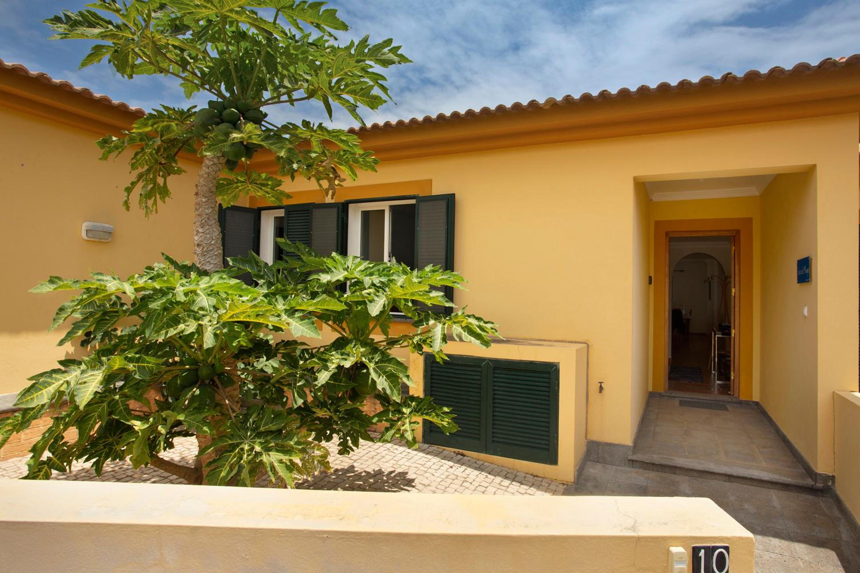 Three-Bedroom House photo 3