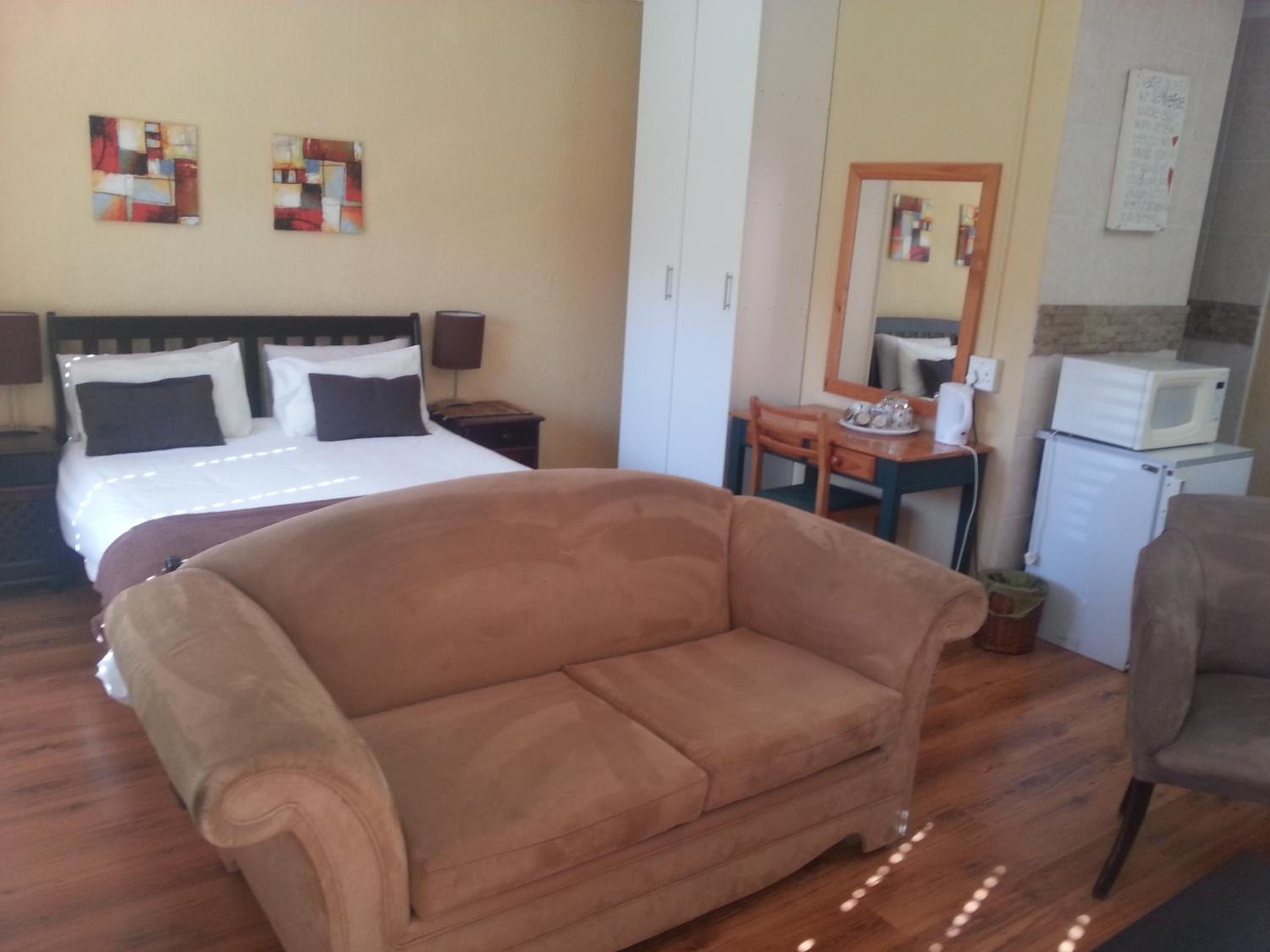 Family Room - Photo 7