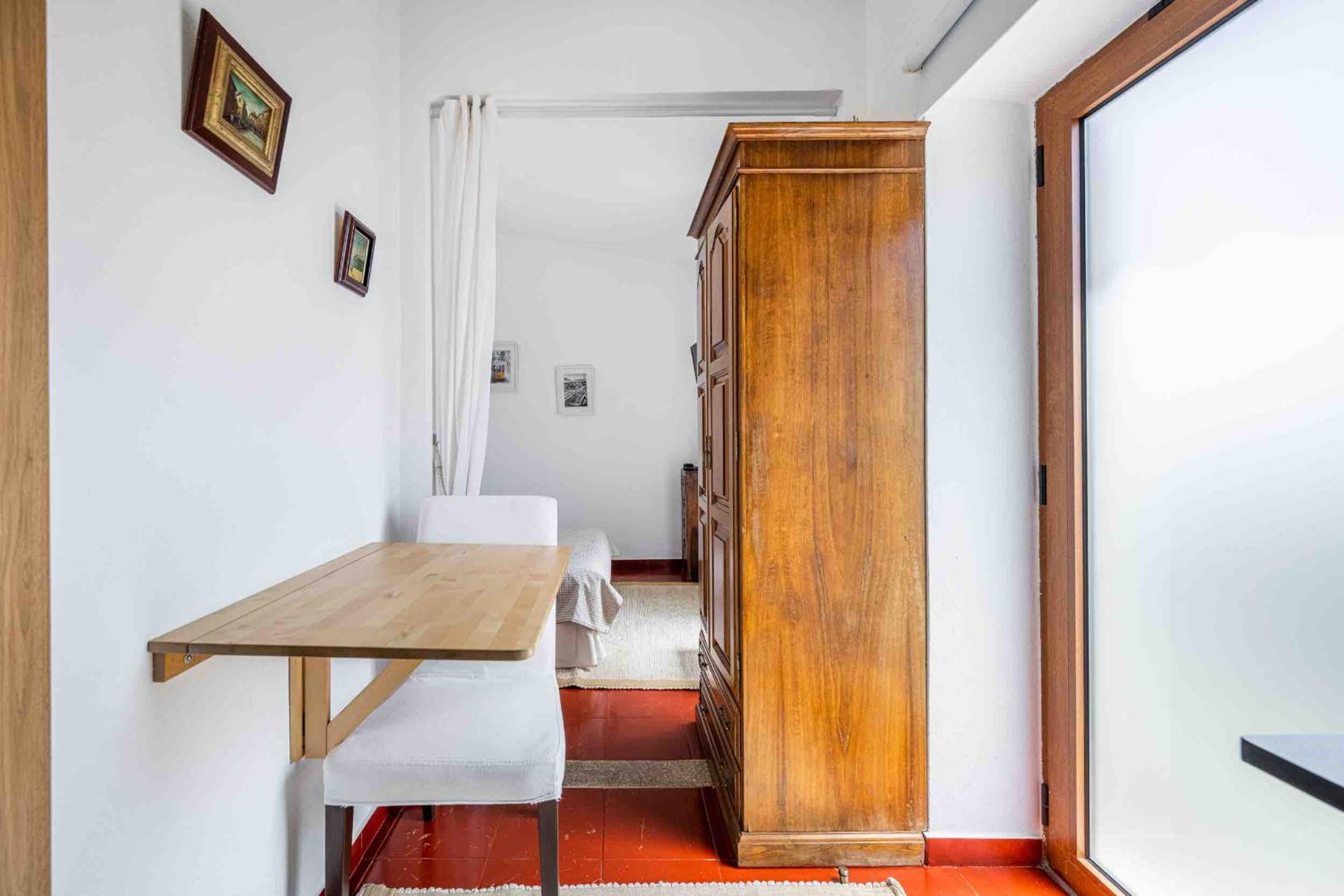 One-Bedroom House photo 1