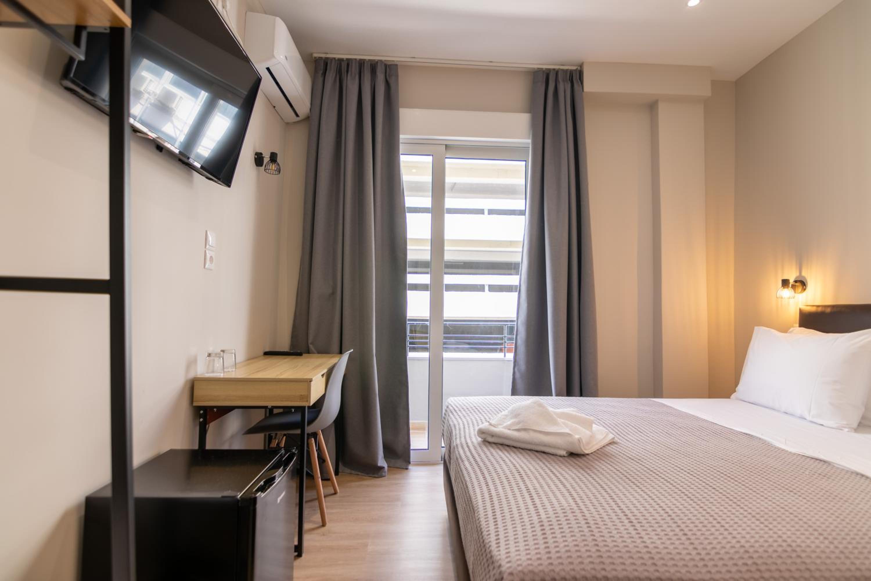 Budget Double Room photo 2