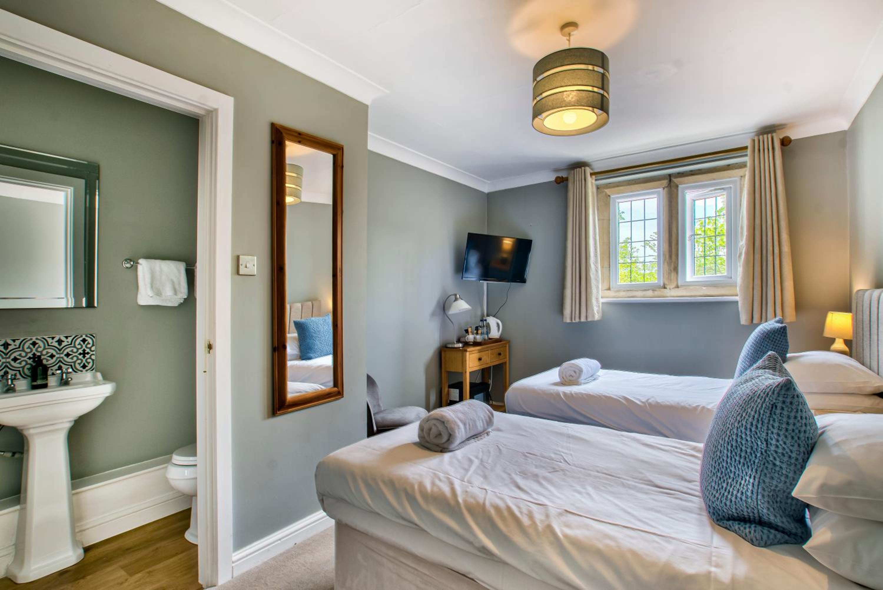 Superior Twin Room - Photo 5
