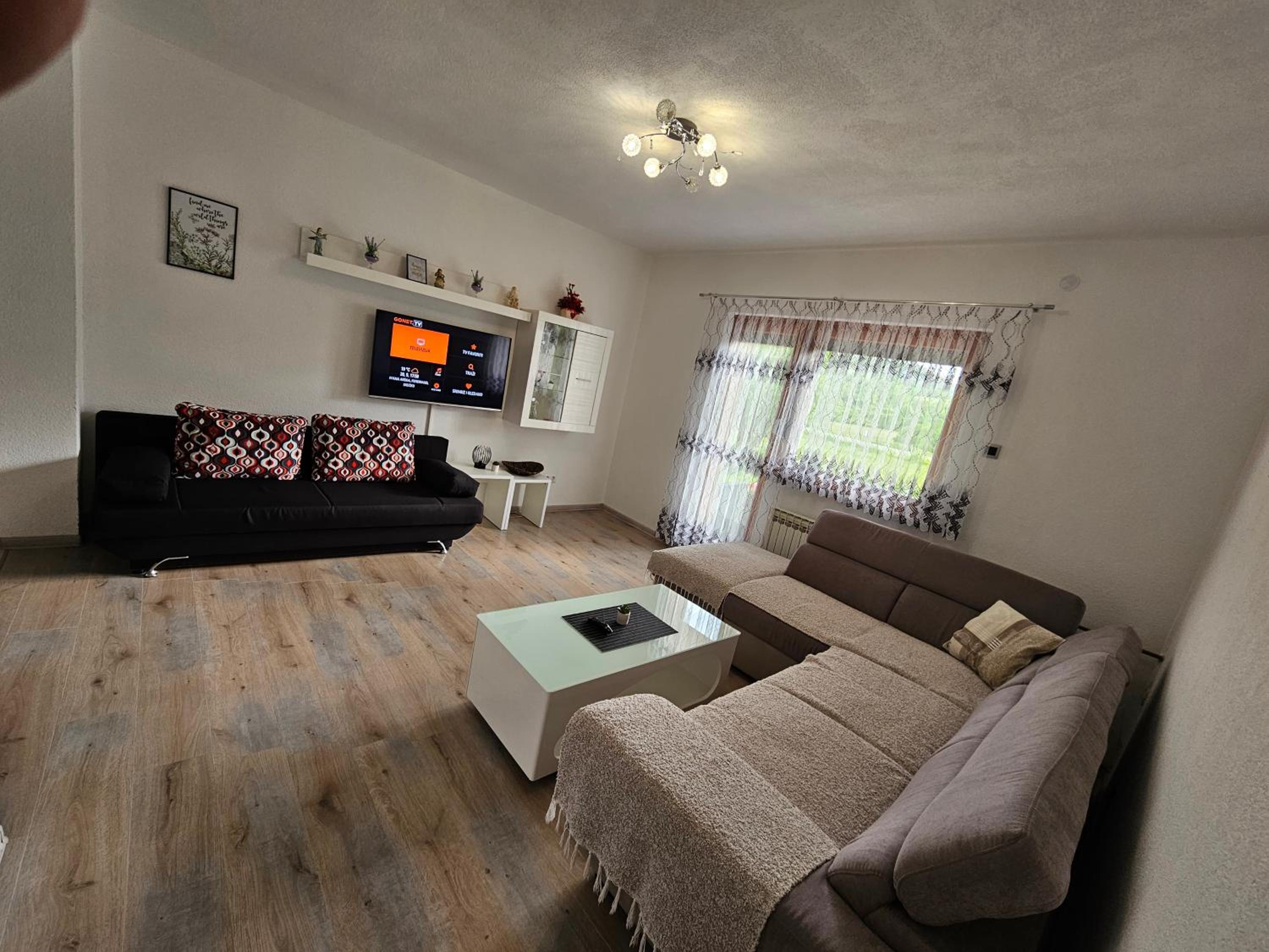 Apartment photo 1