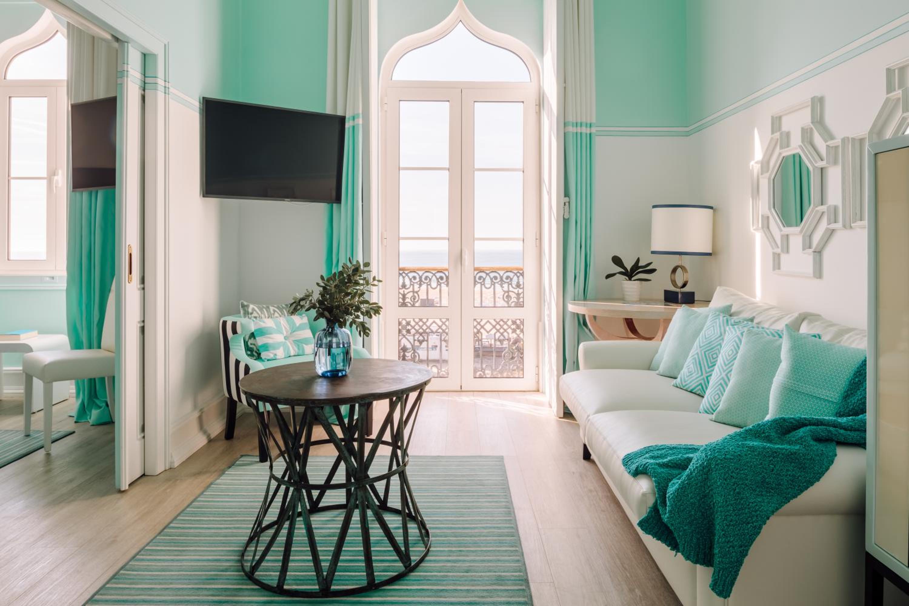 Junior Suite with Sea View - Photo 8