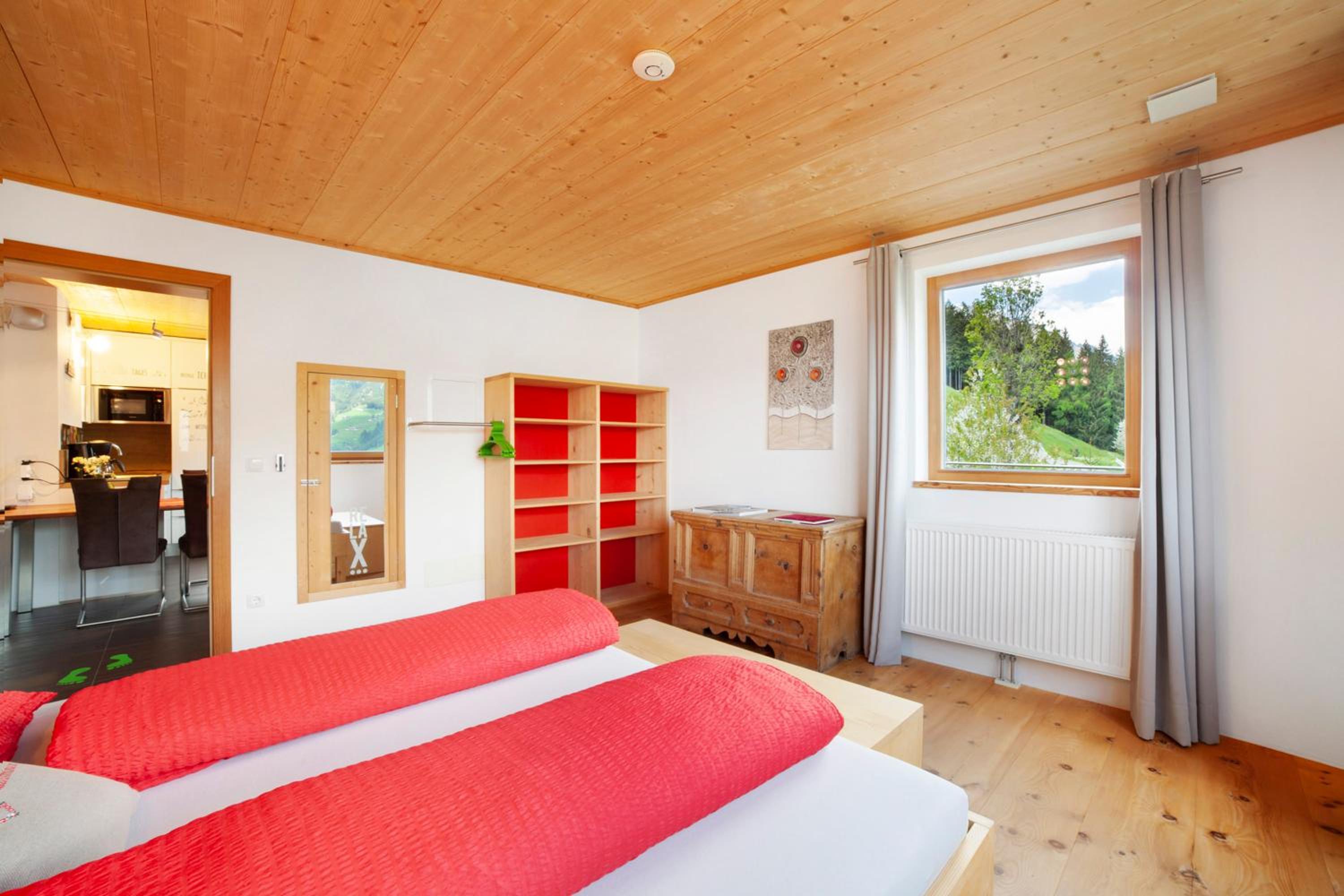Two-Bedroom Deluxe Apartment with Balcony