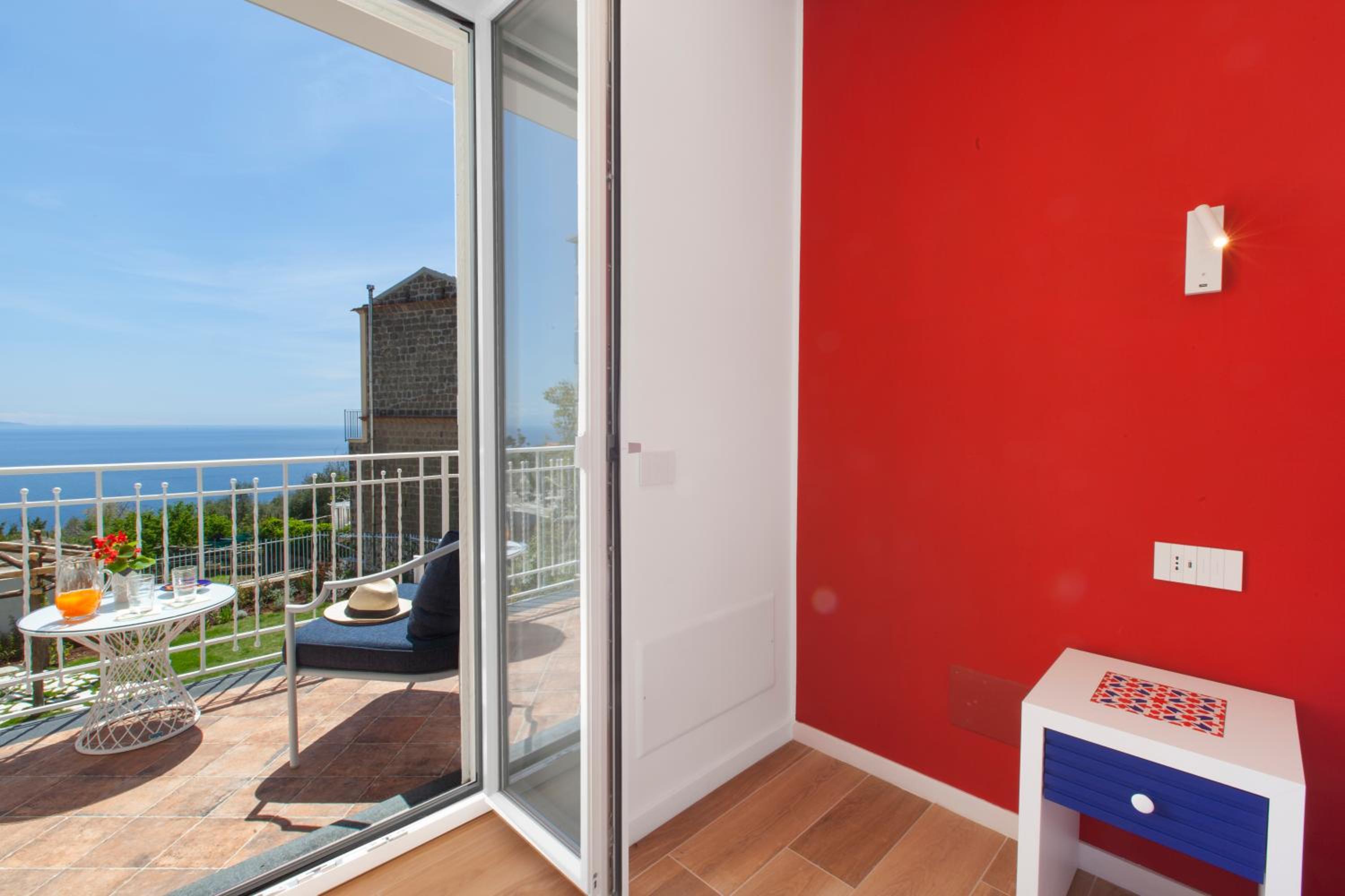 King Room with Sea View - Photo 8