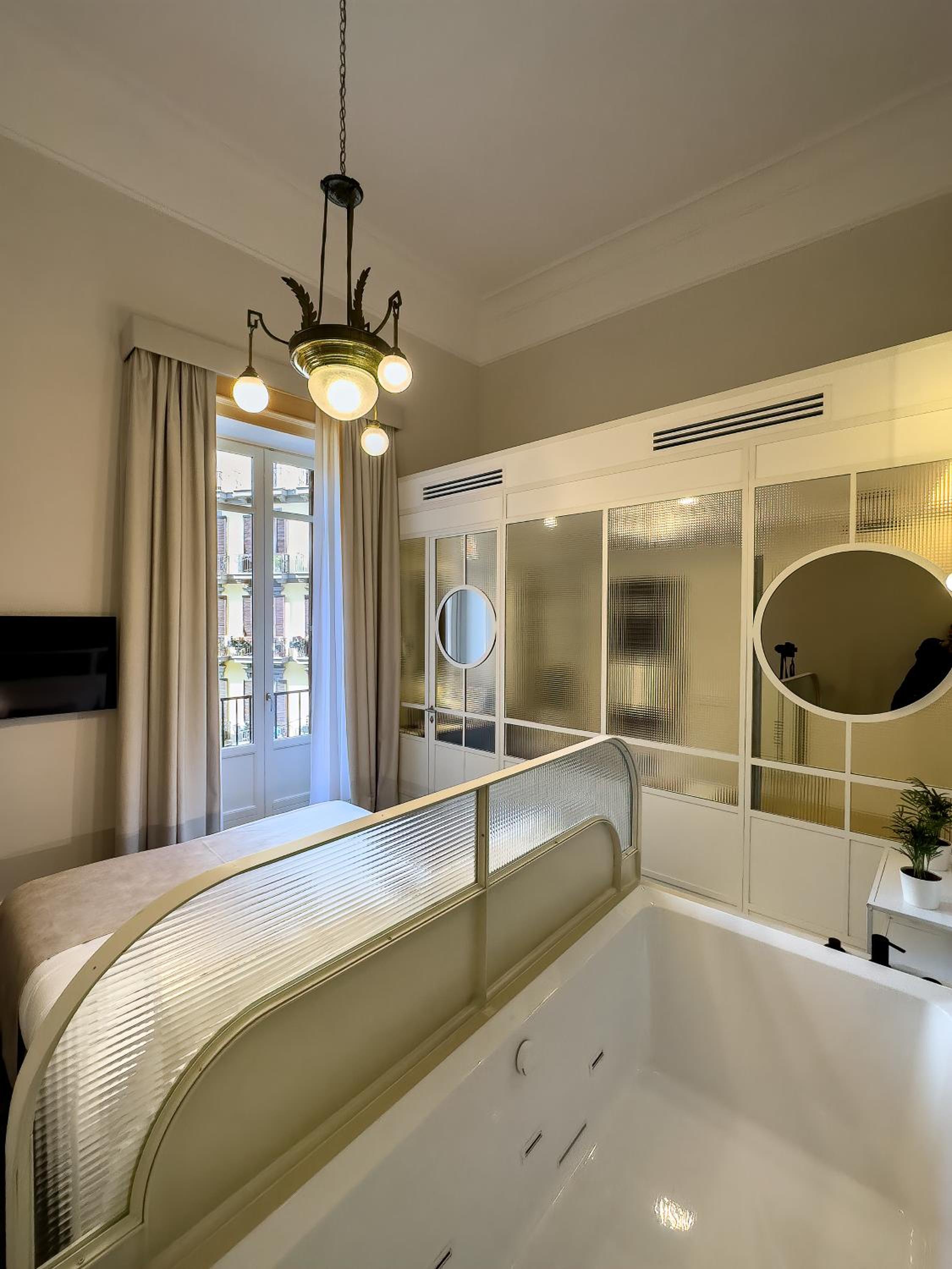 Double Room with Spa Bath photo 3