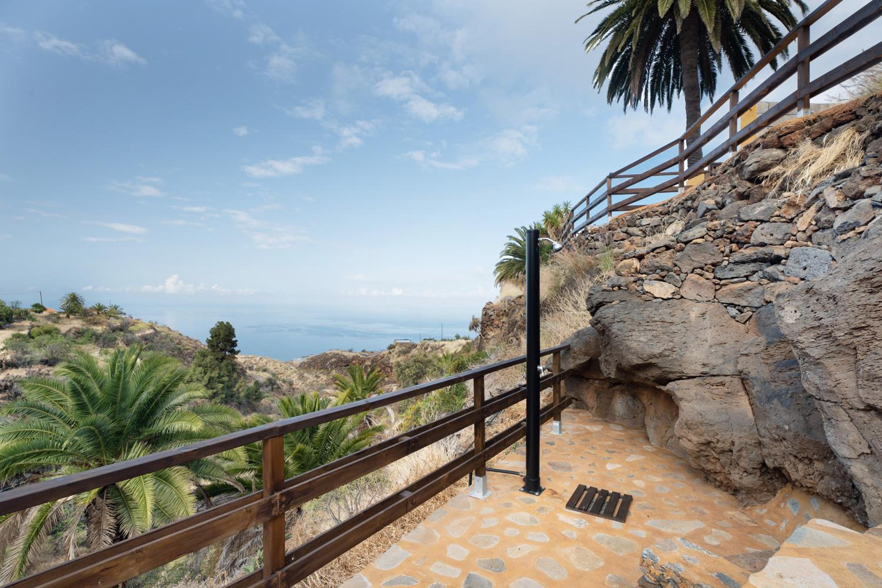Studio Apartment with Sea View photo 3